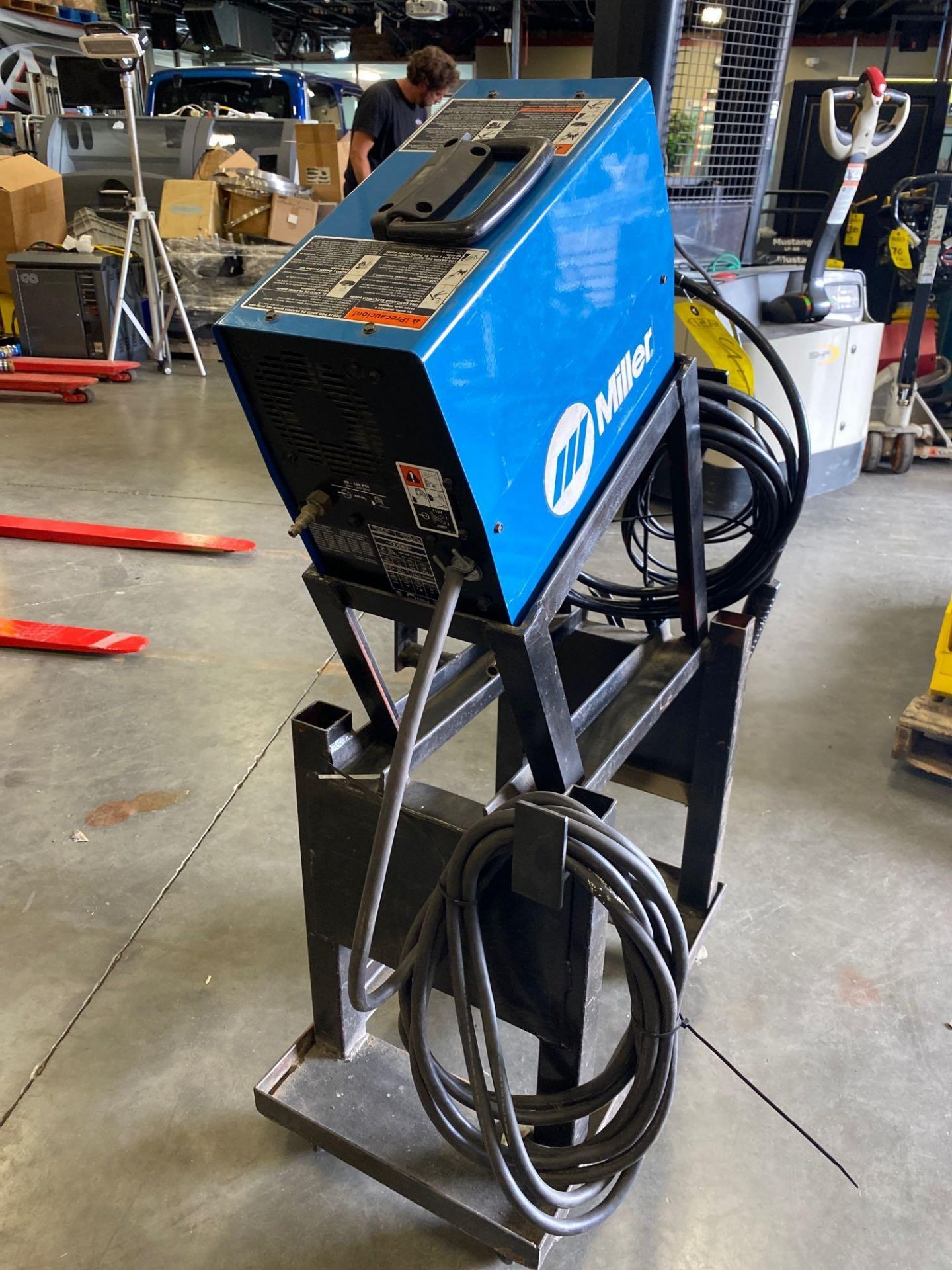 MILLER SPECTRUM 375 WELDER ON ROLLING STAND - Image 3 of 6