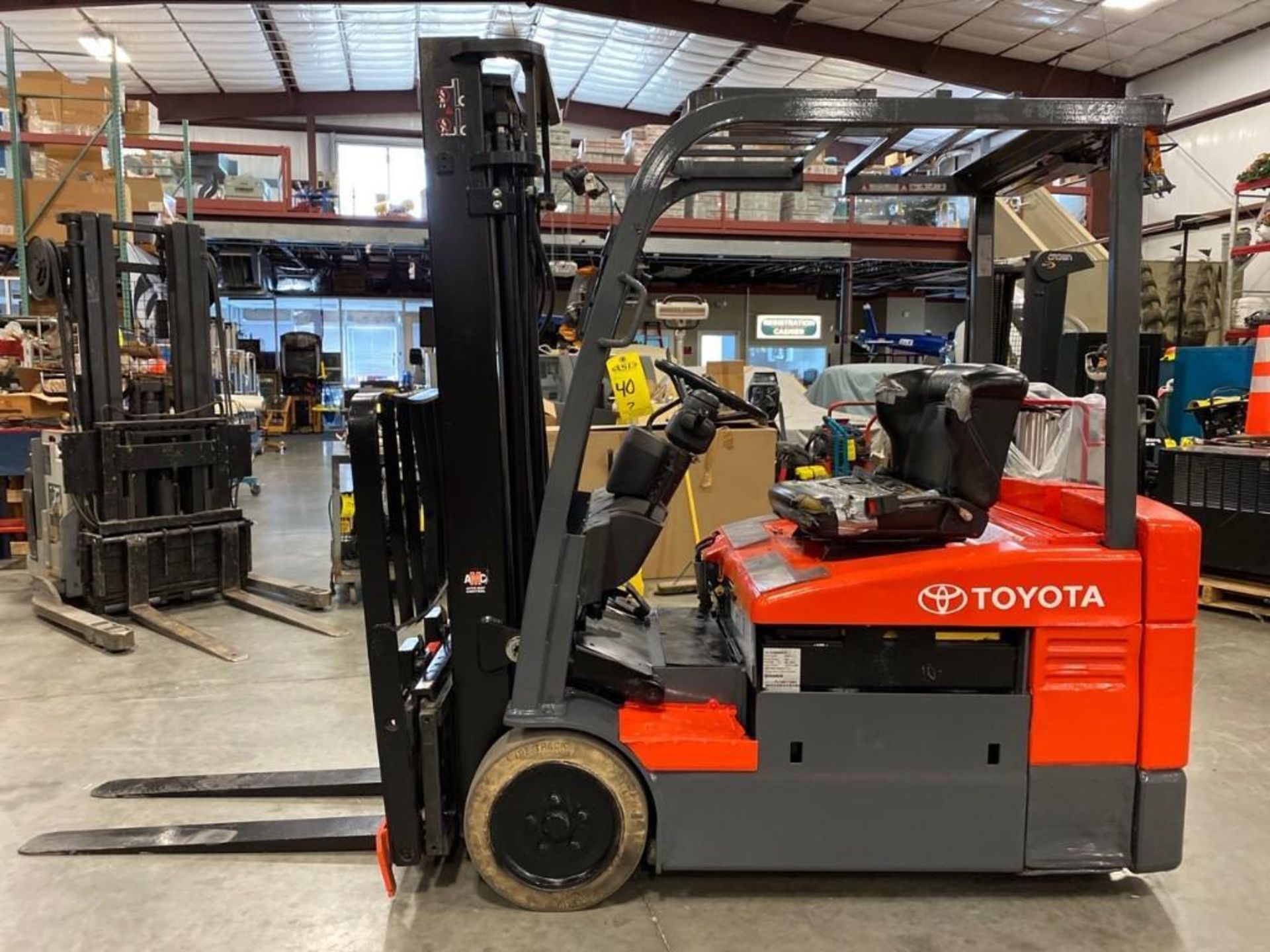 2014 TOYOTA ELECTRIC FORKLIFT MODEL 7FBEU20, 2017 BATTERY, 4,000 LB CAPACITY, TILT, SIDE SHIFT, RUNS - Image 10 of 10