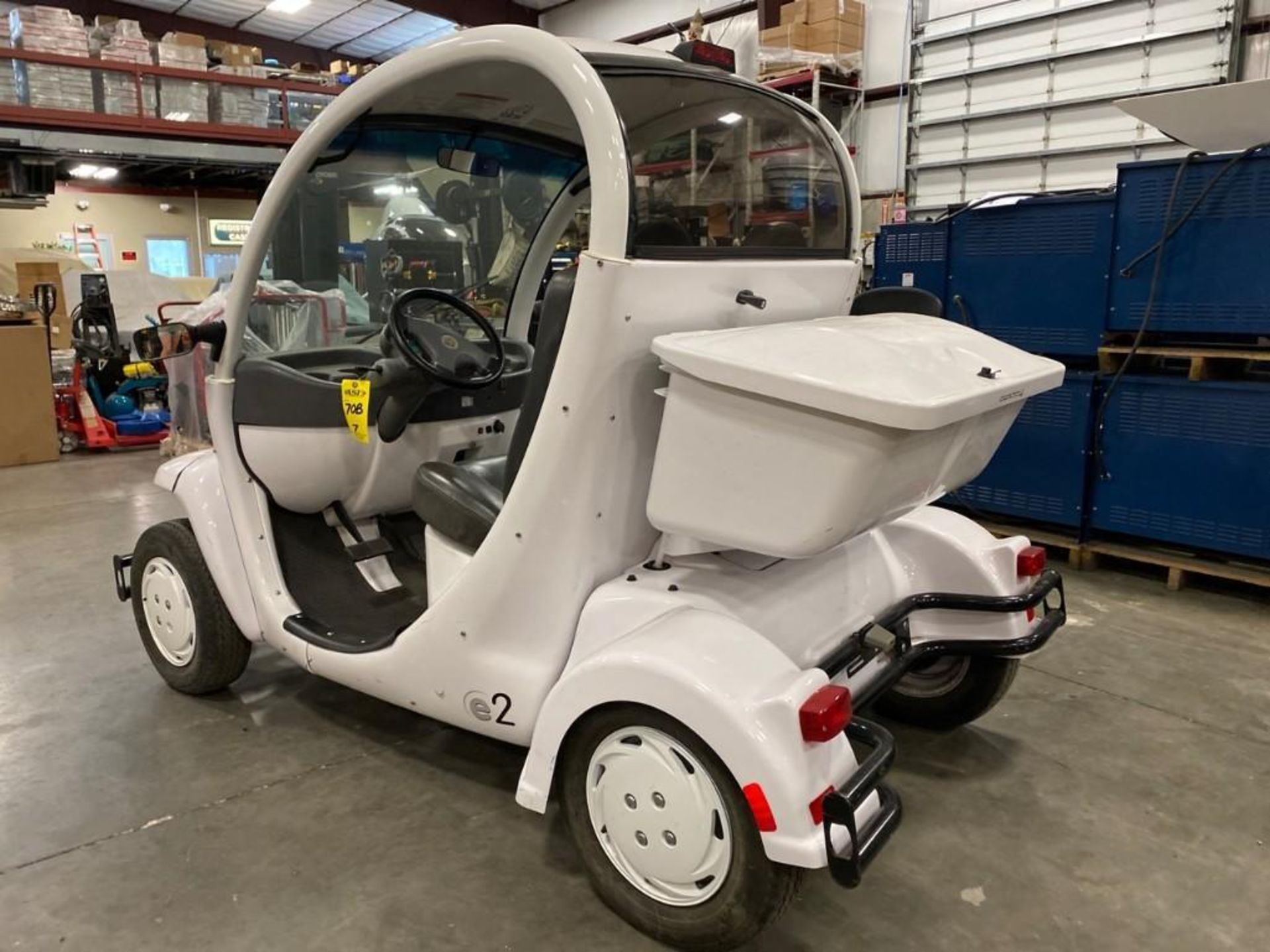 GEM ELECTRIC CART, SEATBELTS, 48V, RUNS AND OPERATES, LIGHTS, SIDE MIRRORS, ENCLOSED STORAGE - Image 5 of 7