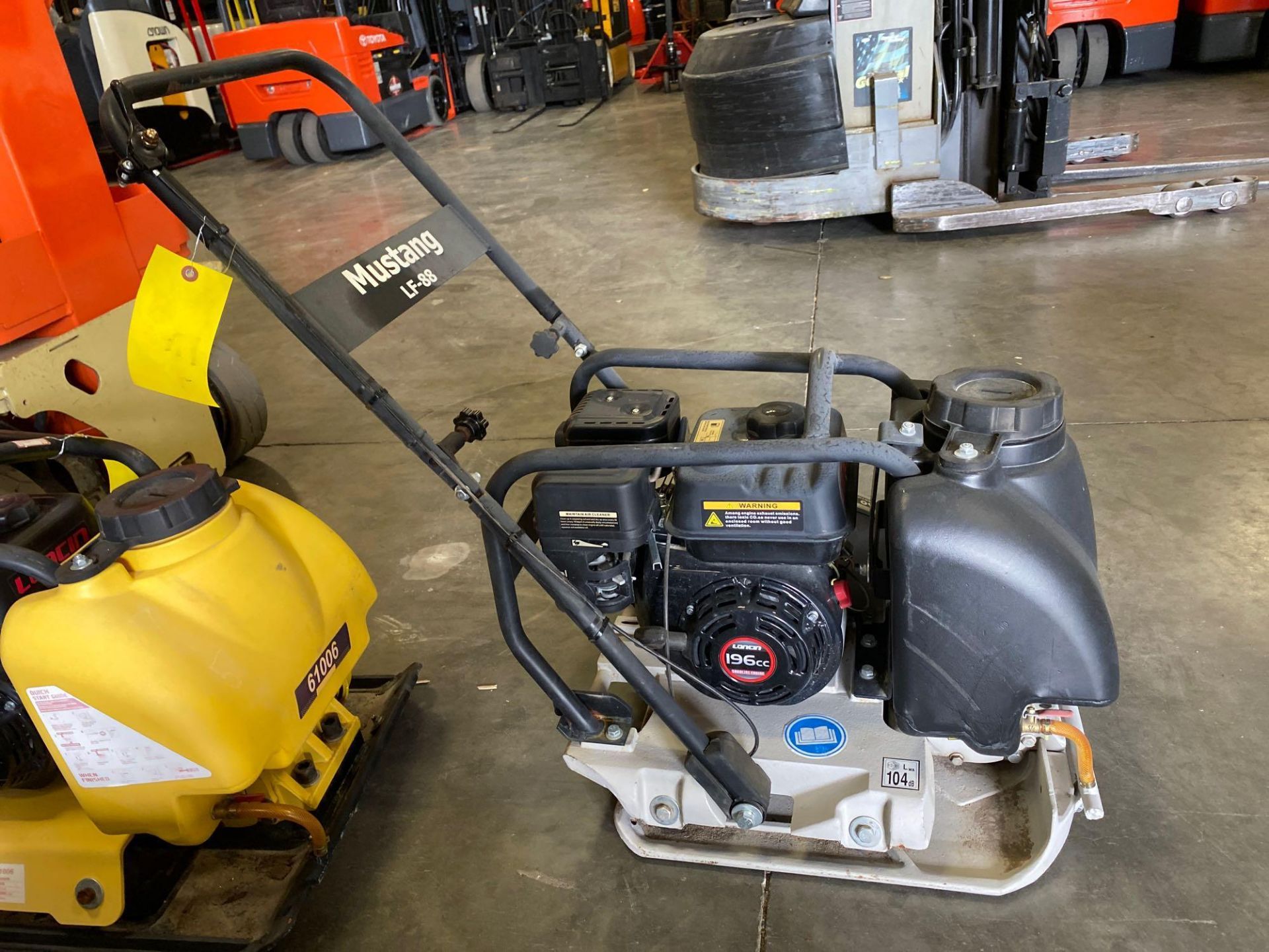 UNUSED MUSTANG LF-88 PLATE COMPACTOR