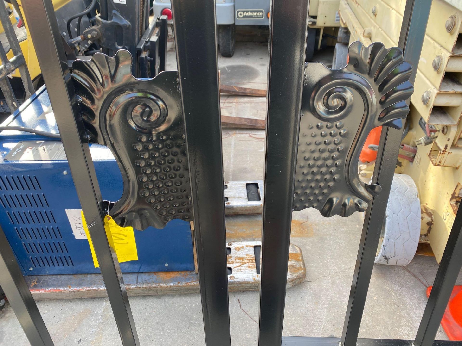 UNUSED 20' BI PARTING WROUGHT IRON GATE - Image 4 of 6