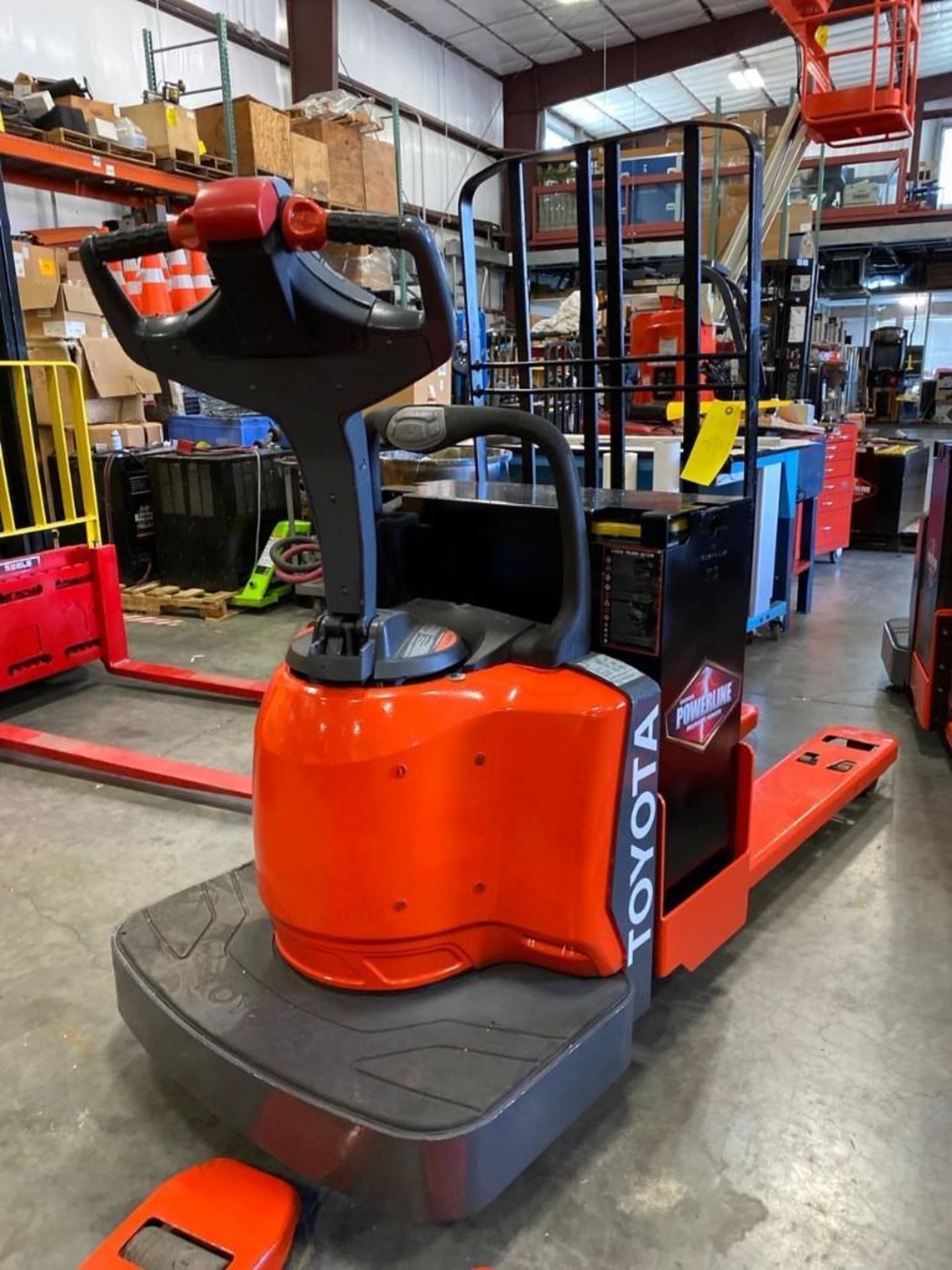 TOYOTA ELECTRIC PALLET JACK MODEL 8HBE30, 6,000 LB CAPACITY, 24V, 2017