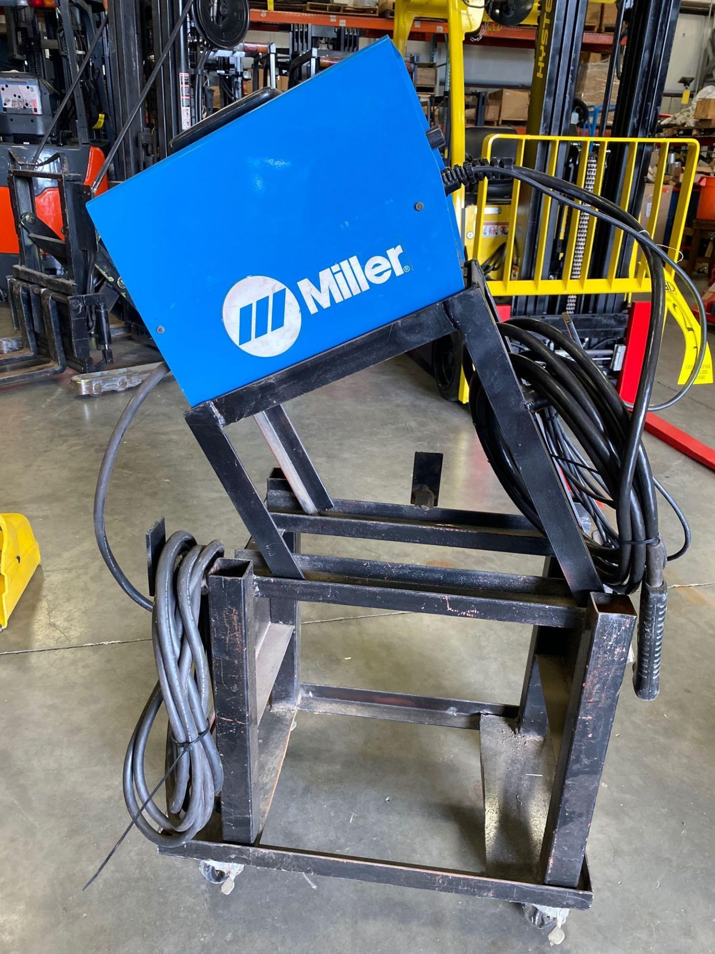 MILLER SPECTRUM 375 WELDER ON ROLLING STAND - Image 2 of 6