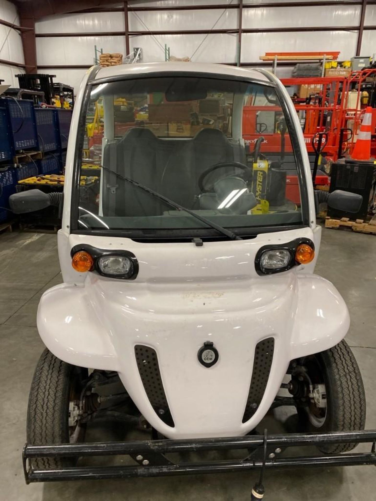 GEM ELECTRIC CART, SEATBELTS, 48V, RUNS AND OPERATES, LIGHTS, SIDE MIRRORS, ENCLOSED STORAGE - Image 2 of 7