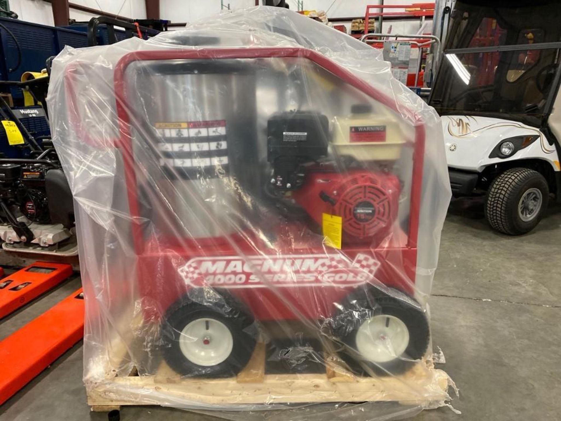 NEW/UNUSED 2020 MAGNUM 4000 HEATED PRESSURE WASHER, ELECTRIC START, WAND AND HOSE INCLUDED, RUNS AND