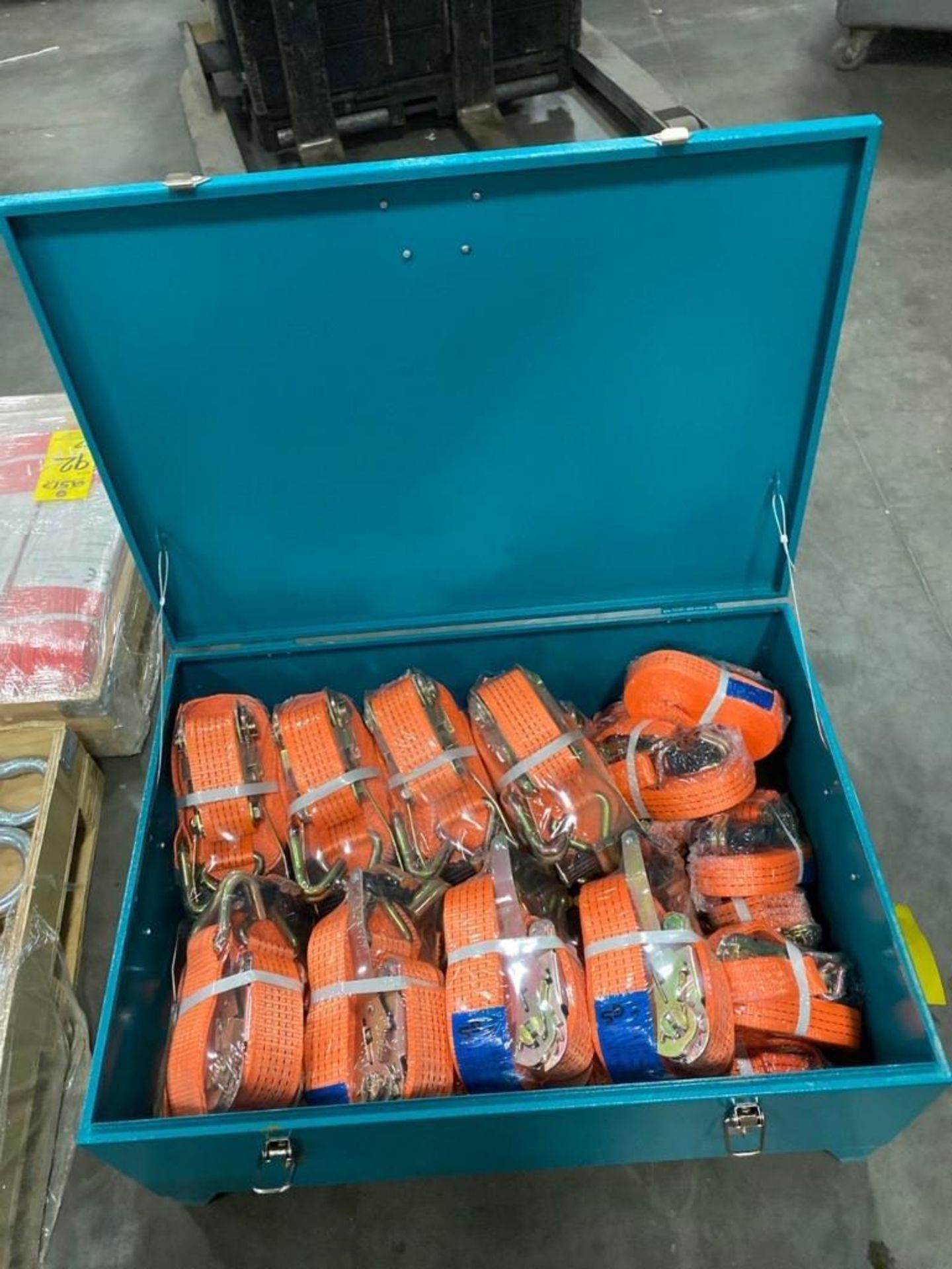 ASSORTED BOX OF UNUSED RIGGING/RATCHET STRAPS - Image 2 of 5