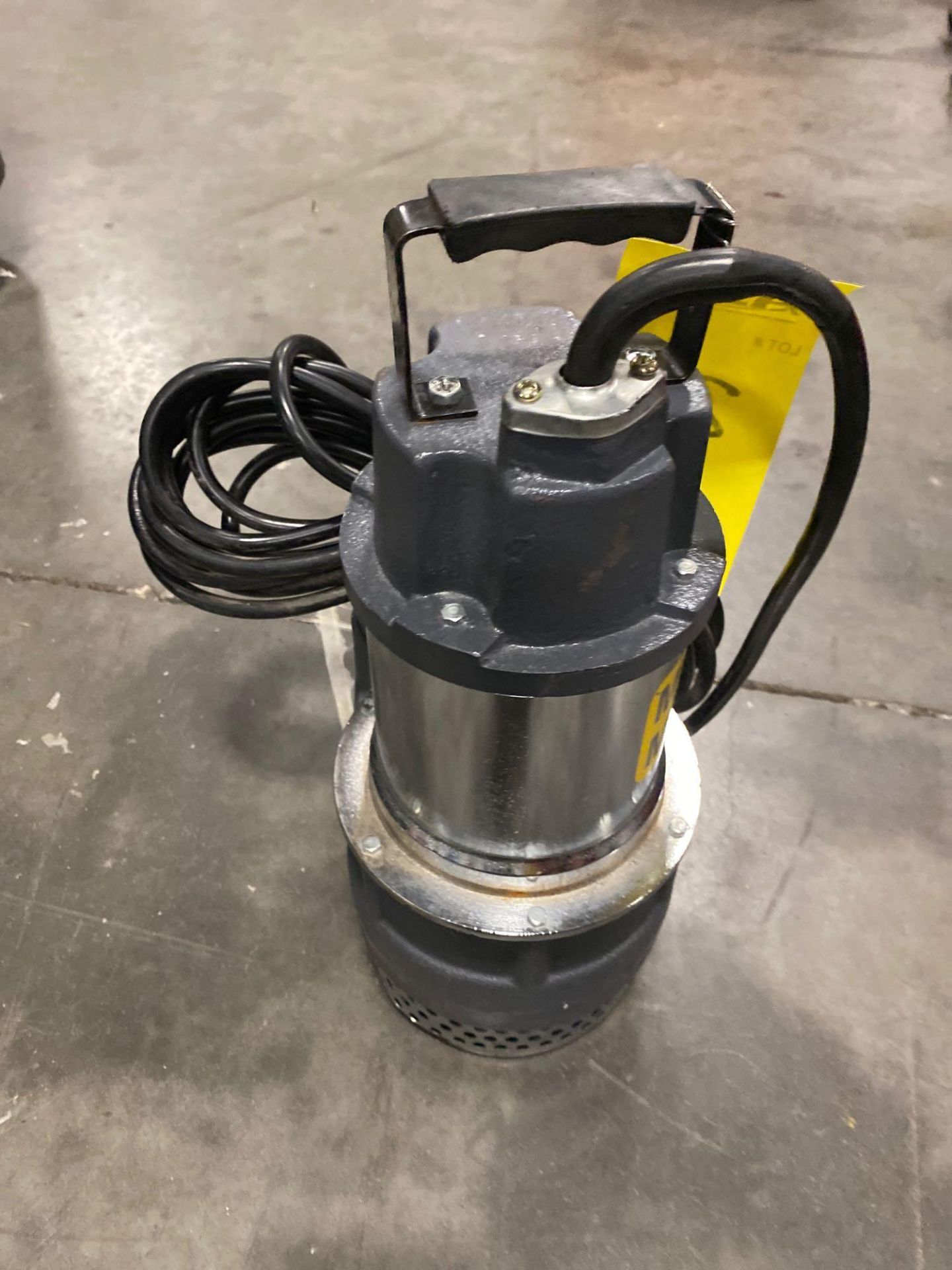 MUSTANG MP 4800 SUBMERSIBLE PUMP - Image 2 of 2