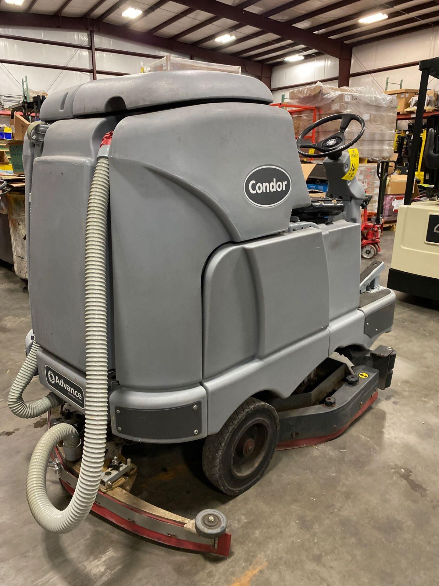 CONDOR 4030D ELECTRIC FLOOR SCRUBBER, 1,568 HOURS, RUNS AND OPERATES, 36V - Image 2 of 8