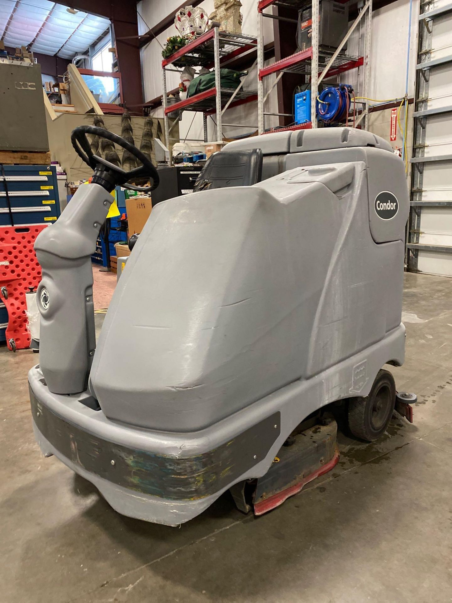 CONDOR 4030D ELECTRIC FLOOR SCRUBBER, 1,568 HOURS, RUNS AND OPERATES, 36V - Image 5 of 8
