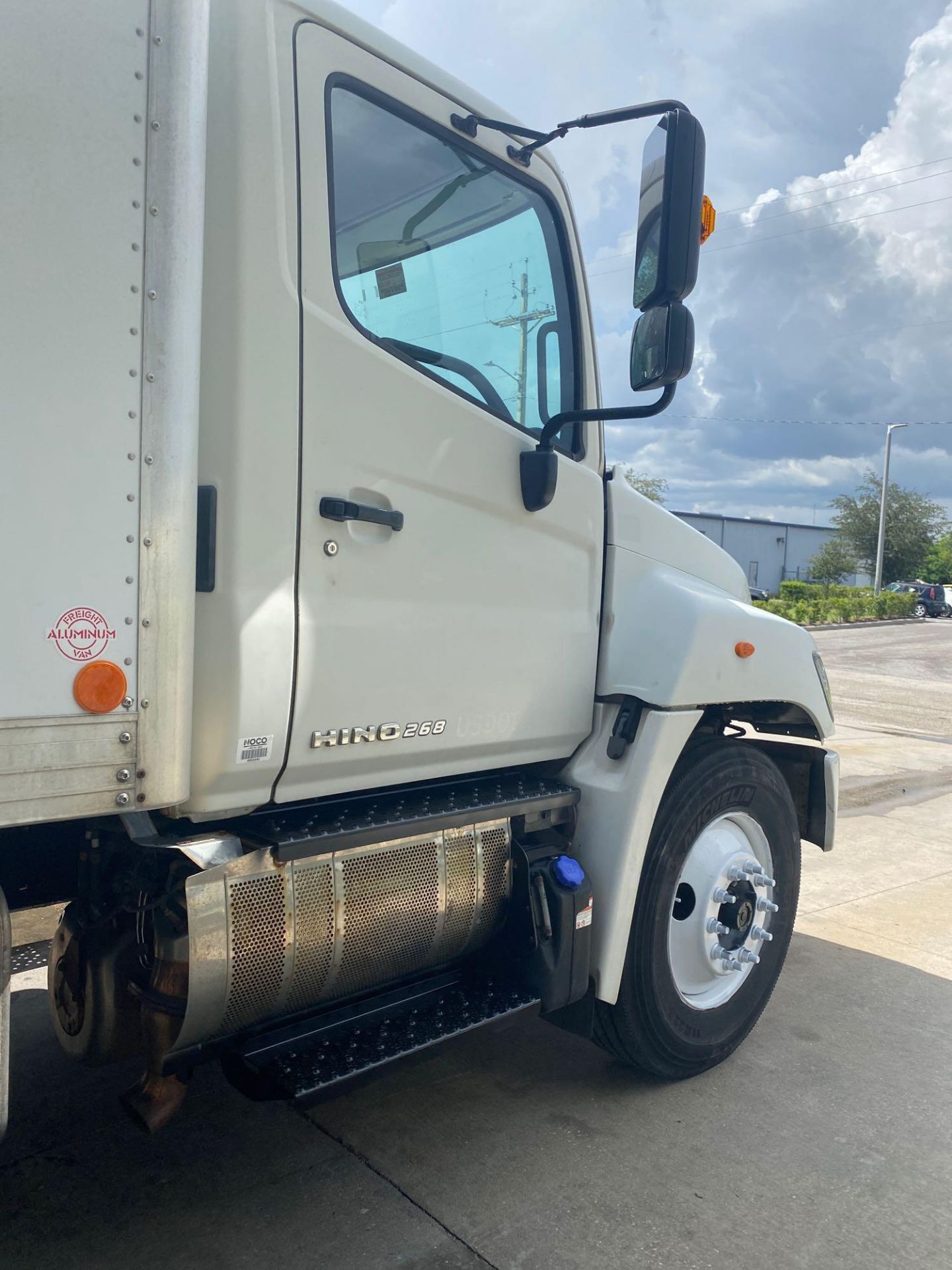 2011 HINO 268 BOX TRUCK, 24', DIESEL ENGINE - Image 12 of 20