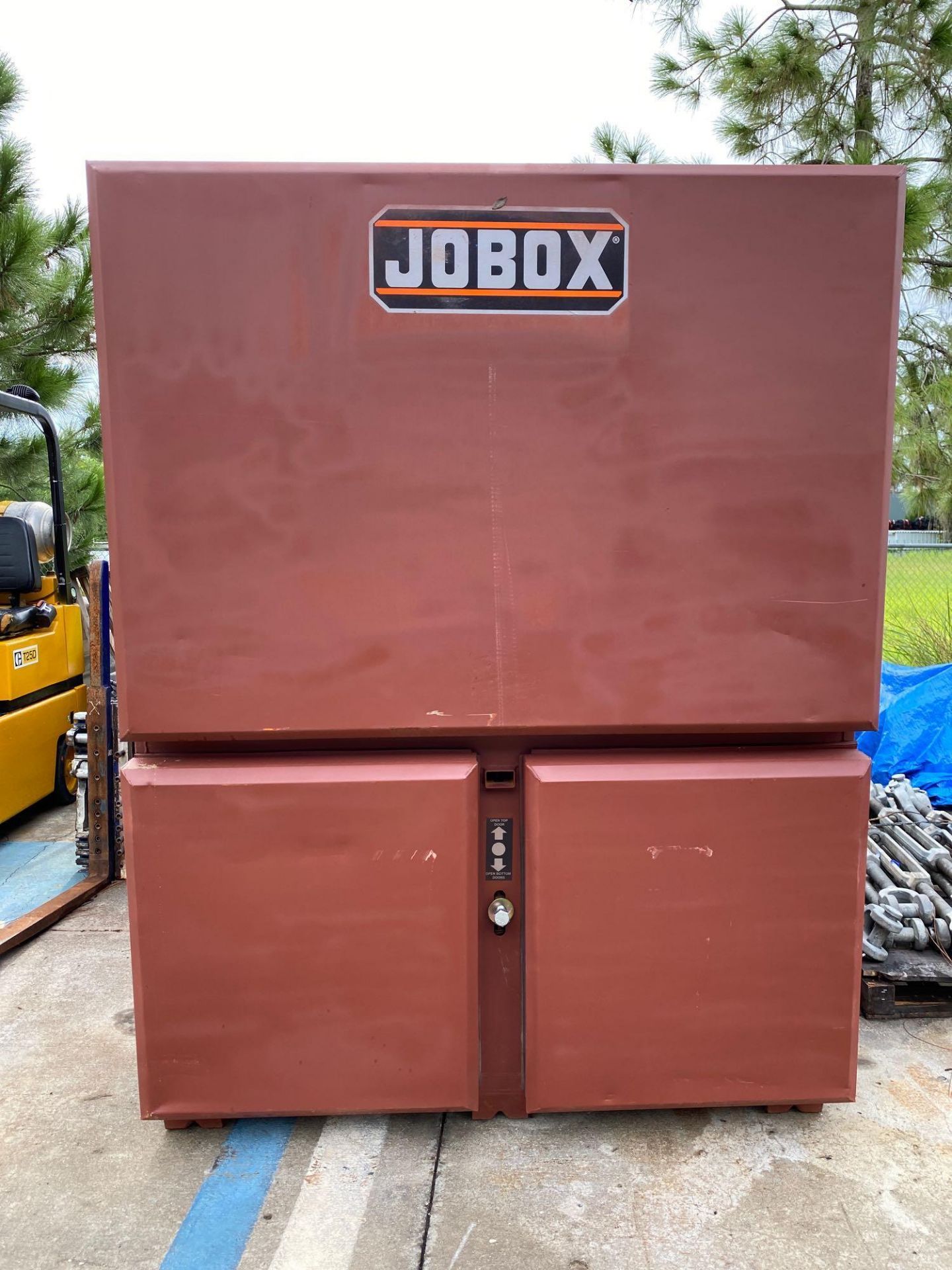 LARGE INDUSTRIAL JOBOX - Image 2 of 12