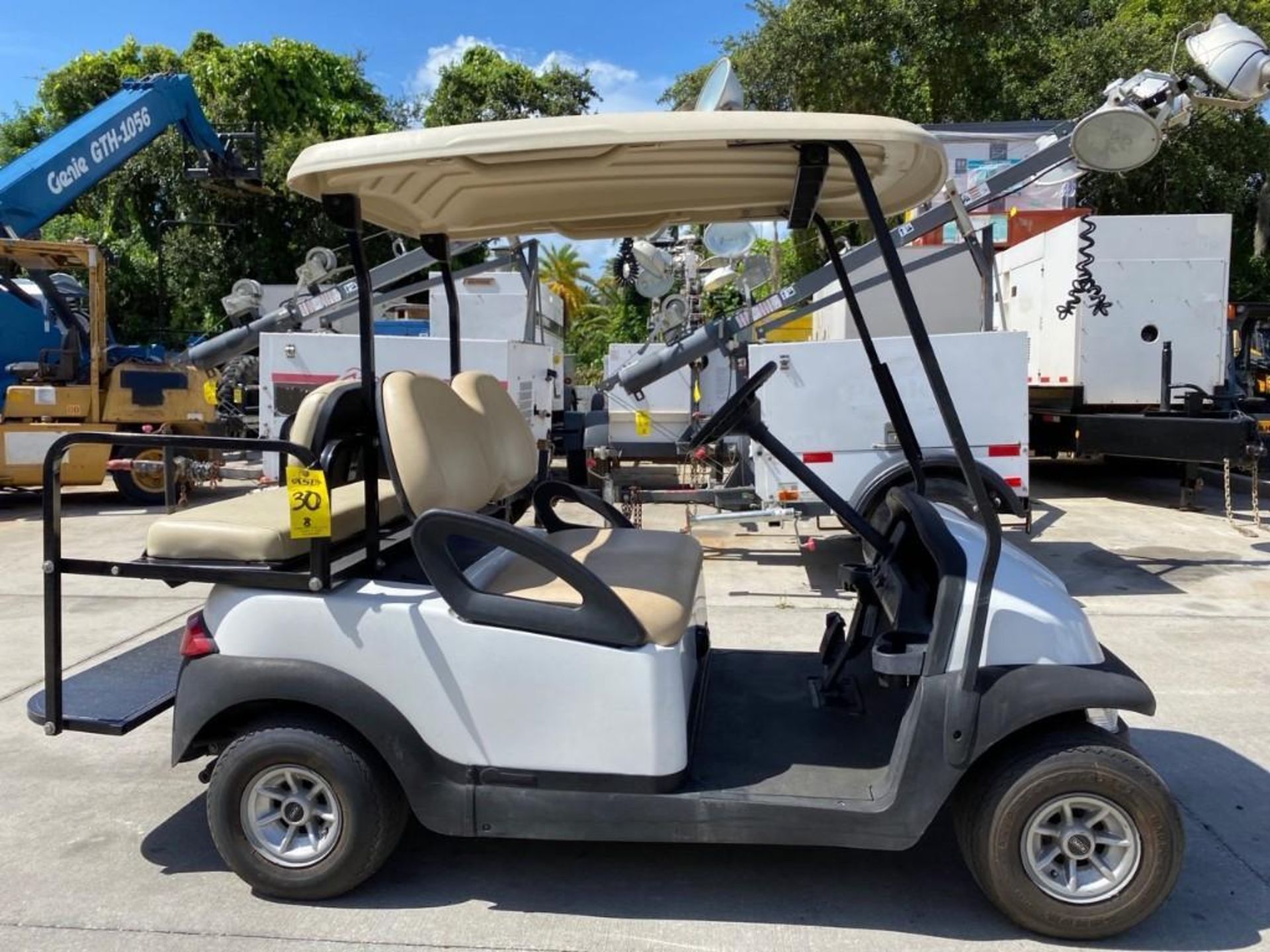 CLUB CAR ELECTRIC 4-SEATER GOLF CART, BATTERY CHARGER INCLUDED