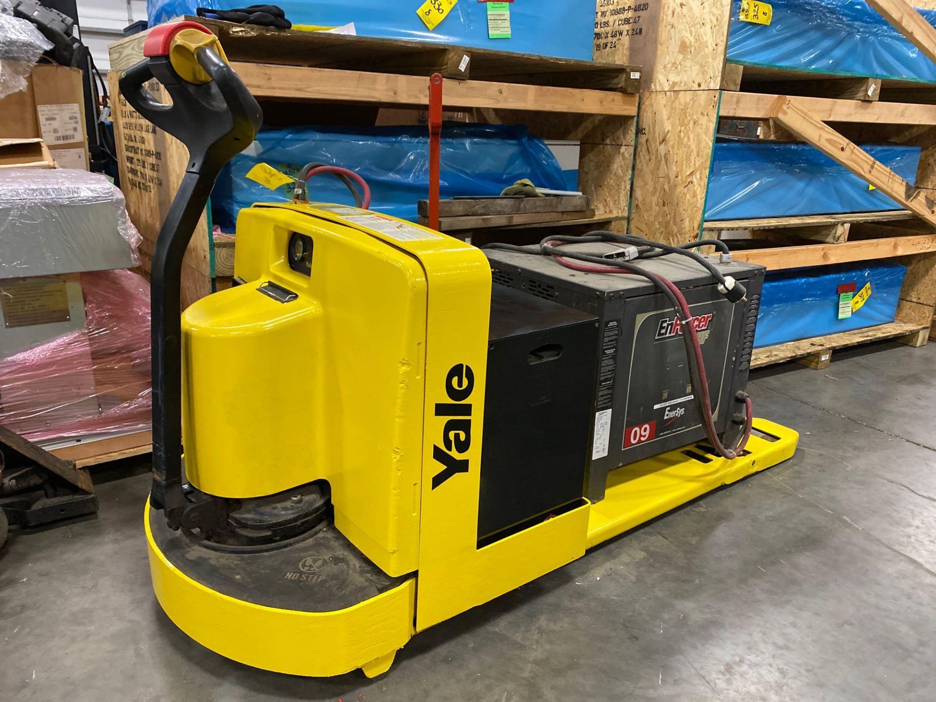 YALE ELECTRIC PALLET JACK MODEL MPW060, 24V, 6,000 LB CAPACITY, 737 HOURS SHOWING, CHARGER INCLUDED,