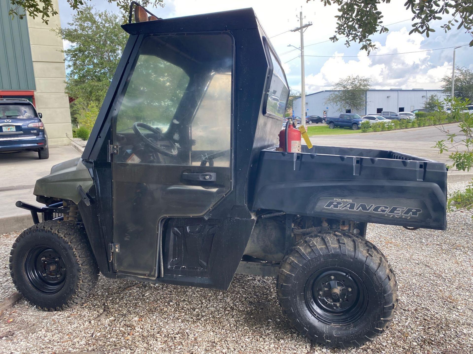 2012 POLARIS RANGER 500 4X4 UTV, GAS POWERED, DUMP BED, RUNS & DRIVES - Image 7 of 10