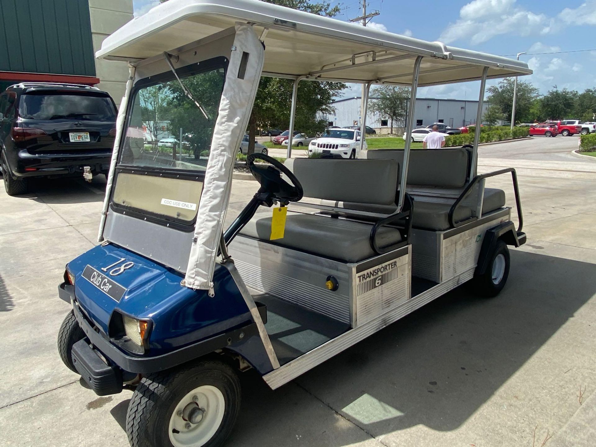 CLUB CAR TRANSPORTER 6 48V ELECTRIC GOLF CART, BUILT IN CHARGER, RUNS AND OPERATES - Image 2 of 9