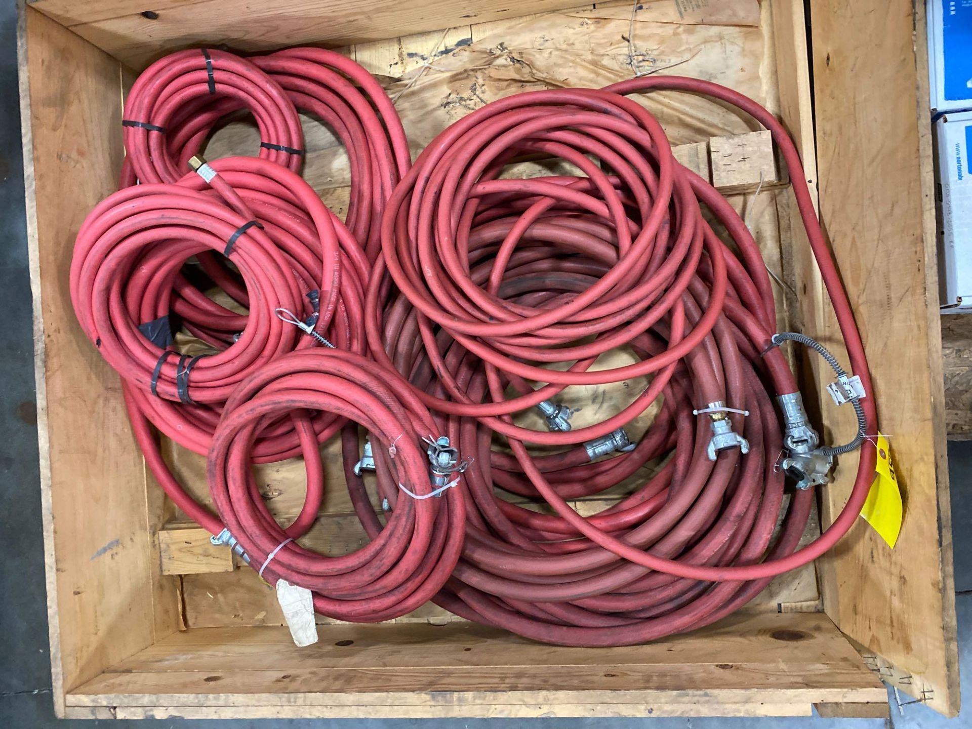 CRATE OF PARKER AIR HOSES WITH DIXON FITTINGS - Image 2 of 3