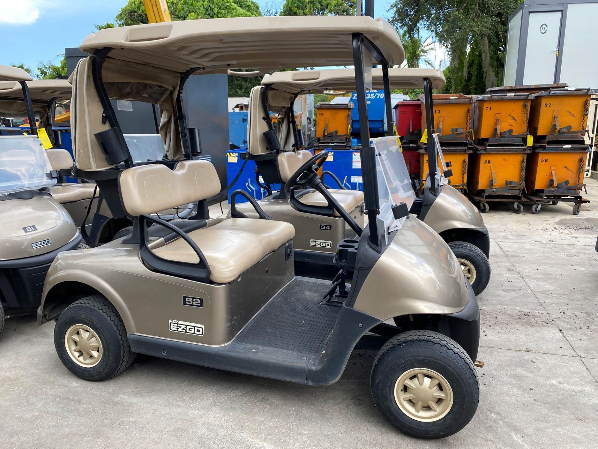 2016 EZ-GO RXV ELECTRIC GOLF CART WITH TROJAN HYDROLINK WATERING SYSTEM BATTERIES, EX-GO DELTA-Q SC- - Image 3 of 5