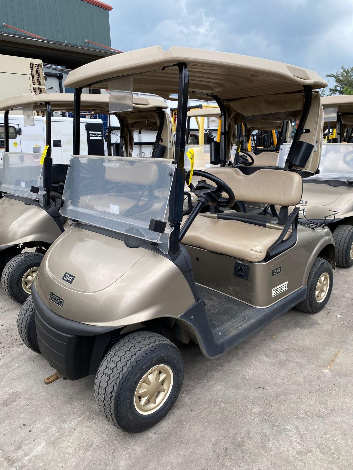 2016 EZ-GO RXV ELECTRIC GOLF CART WITH TROJAN HYDROLINK WATERING SYSTEM BATTERIES, EX-GO DELTA-Q SC- - Image 5 of 7