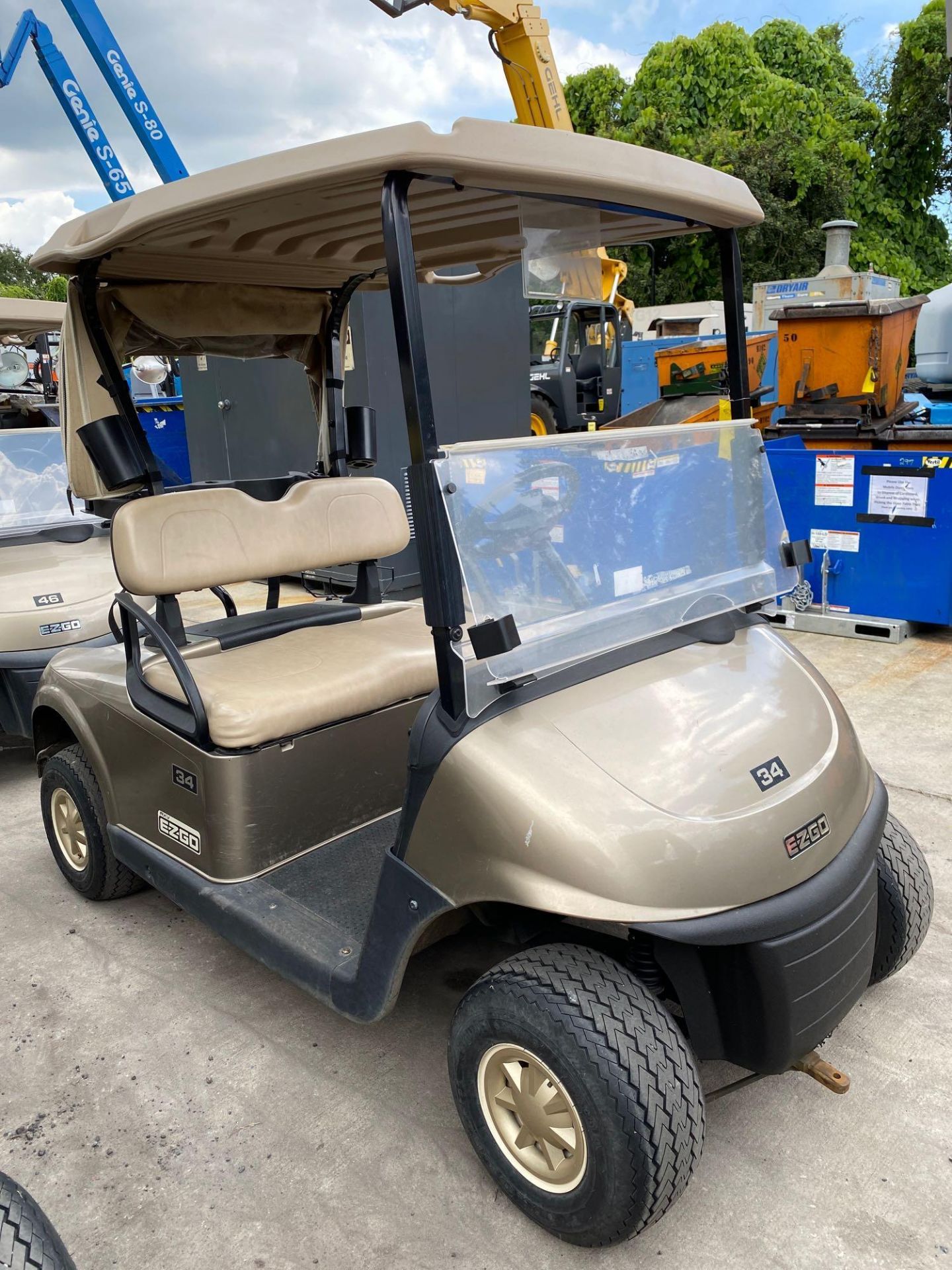 2016 EZ-GO RXV ELECTRIC GOLF CART WITH TROJAN HYDROLINK WATERING SYSTEM BATTERIES, EX-GO DELTA-Q SC- - Image 2 of 7