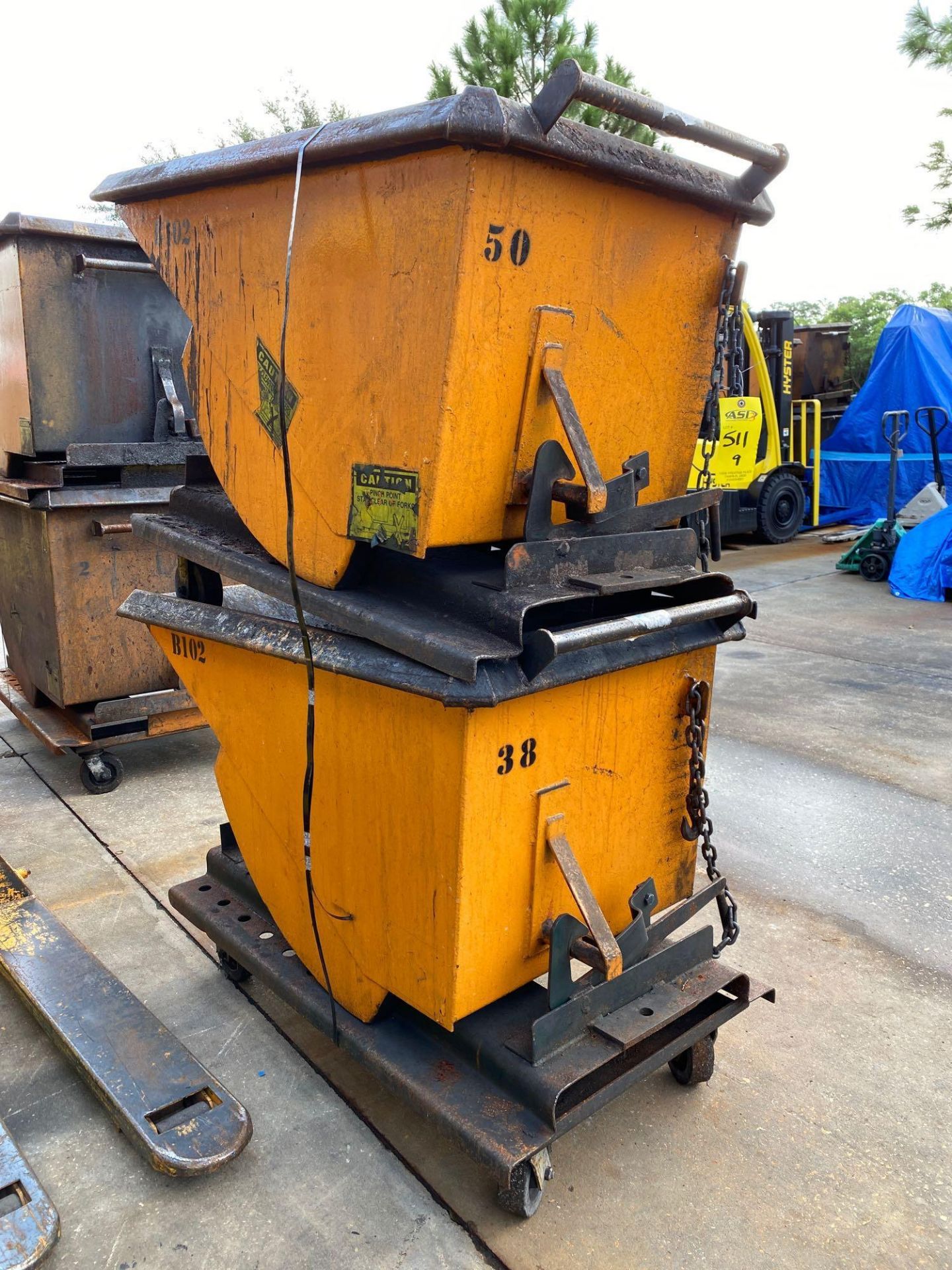 PAIR OF HEAVY DUTY DUMP HOPPERS - Image 2 of 3