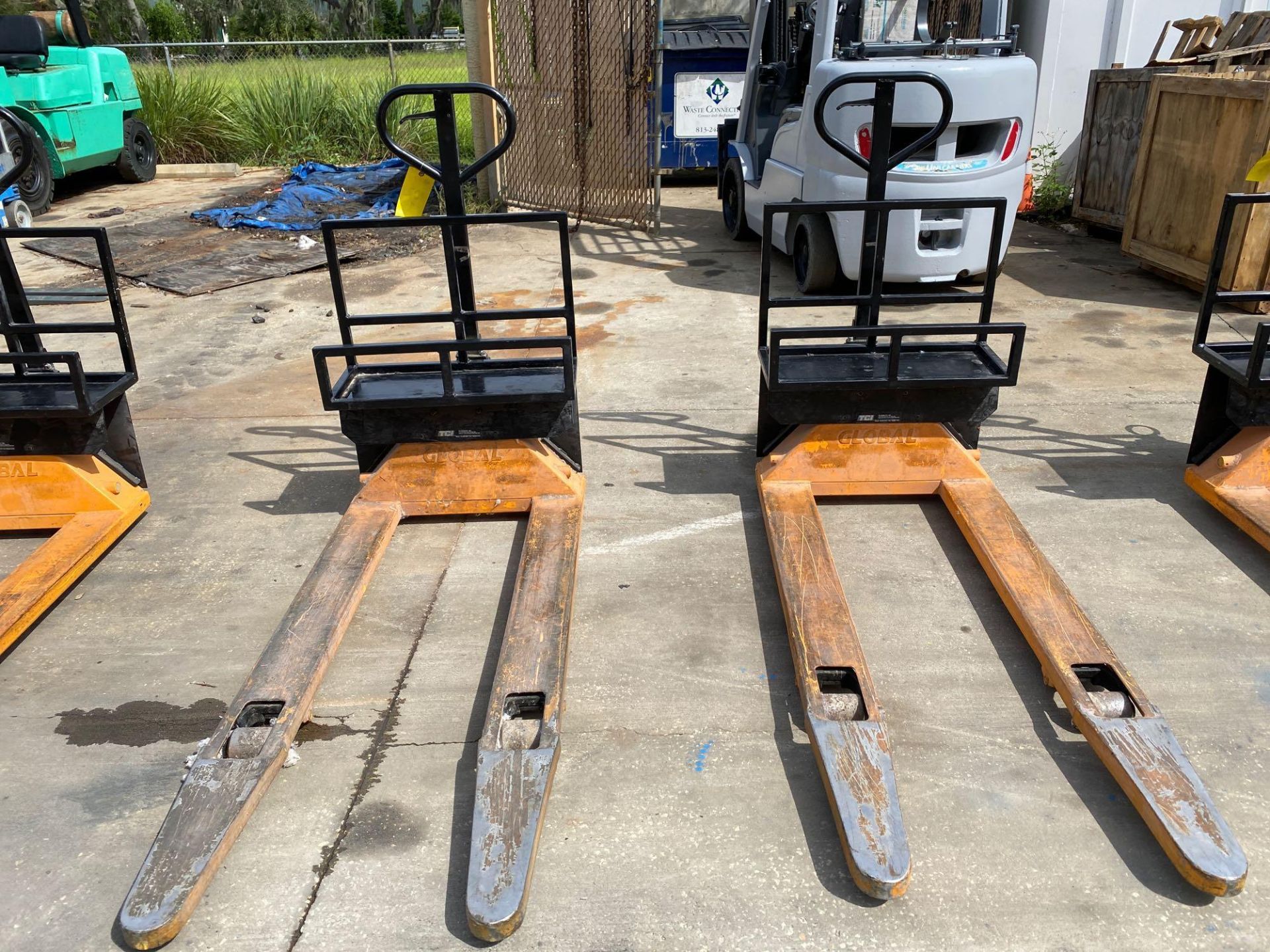 PAIR OF PALLET JACKS - Image 2 of 4