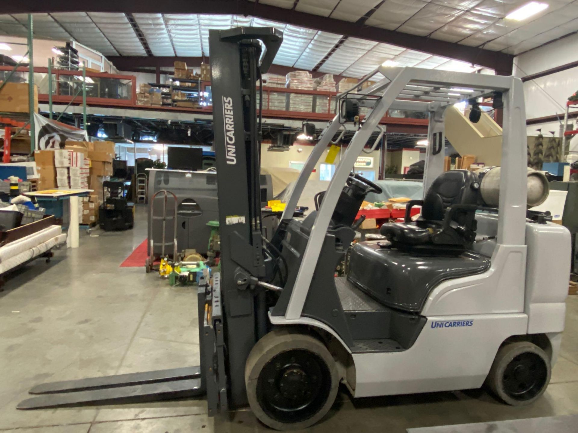 2014 UNICARRIERS LP FORKLIFT MODEL MCUG1F2F30LV, APPROX. 6,000 LB CAPACITY - Image 4 of 10