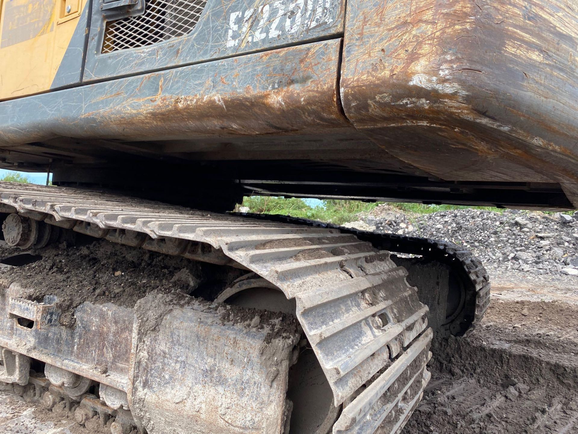 2014 VOLVO EC 220 DL CRAWLER EXCAVATOR, ENCLOSED CAB, 3RD VALVE/AUX. HYDRAULICS - Image 11 of 28