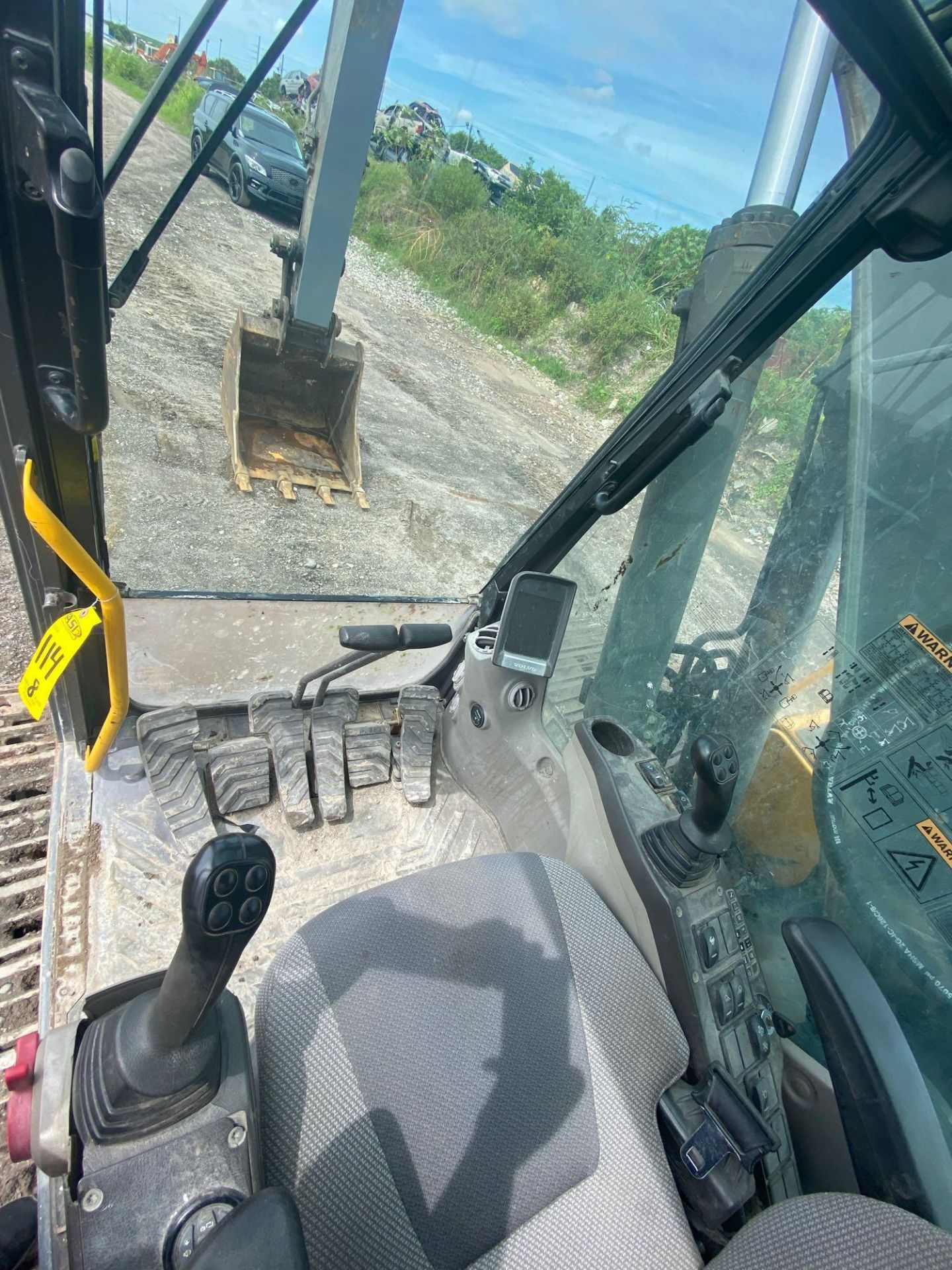 2014 VOLVO EC 220 DL CRAWLER EXCAVATOR, ENCLOSED CAB, 3RD VALVE/AUX. HYDRAULICS - Image 22 of 28