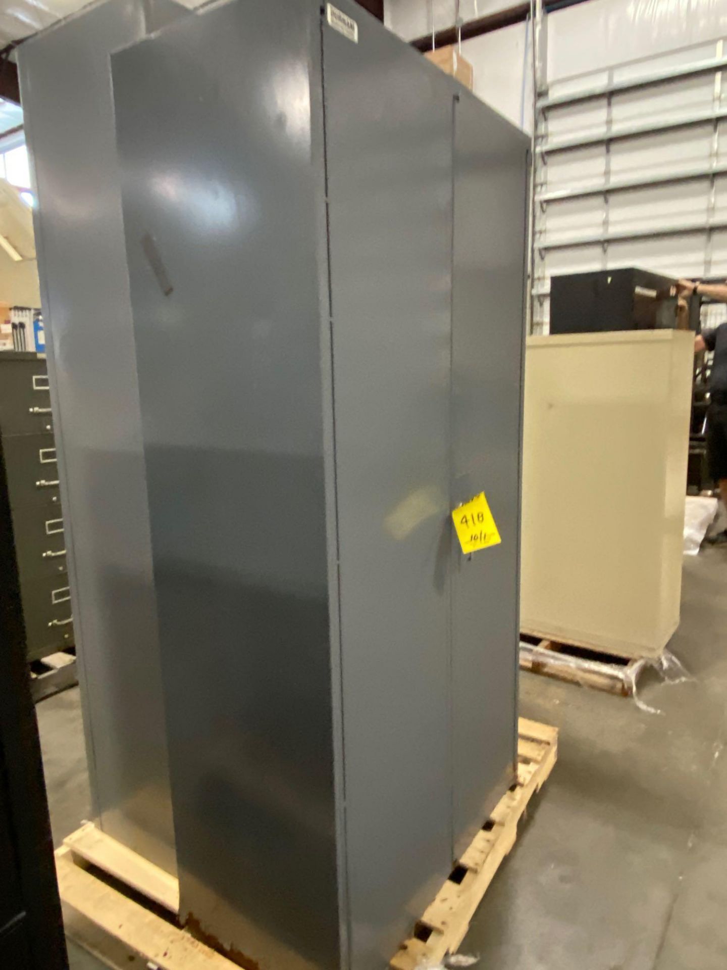 DURHAM INDUSTRIAL STORAGE CABINET - Image 10 of 10