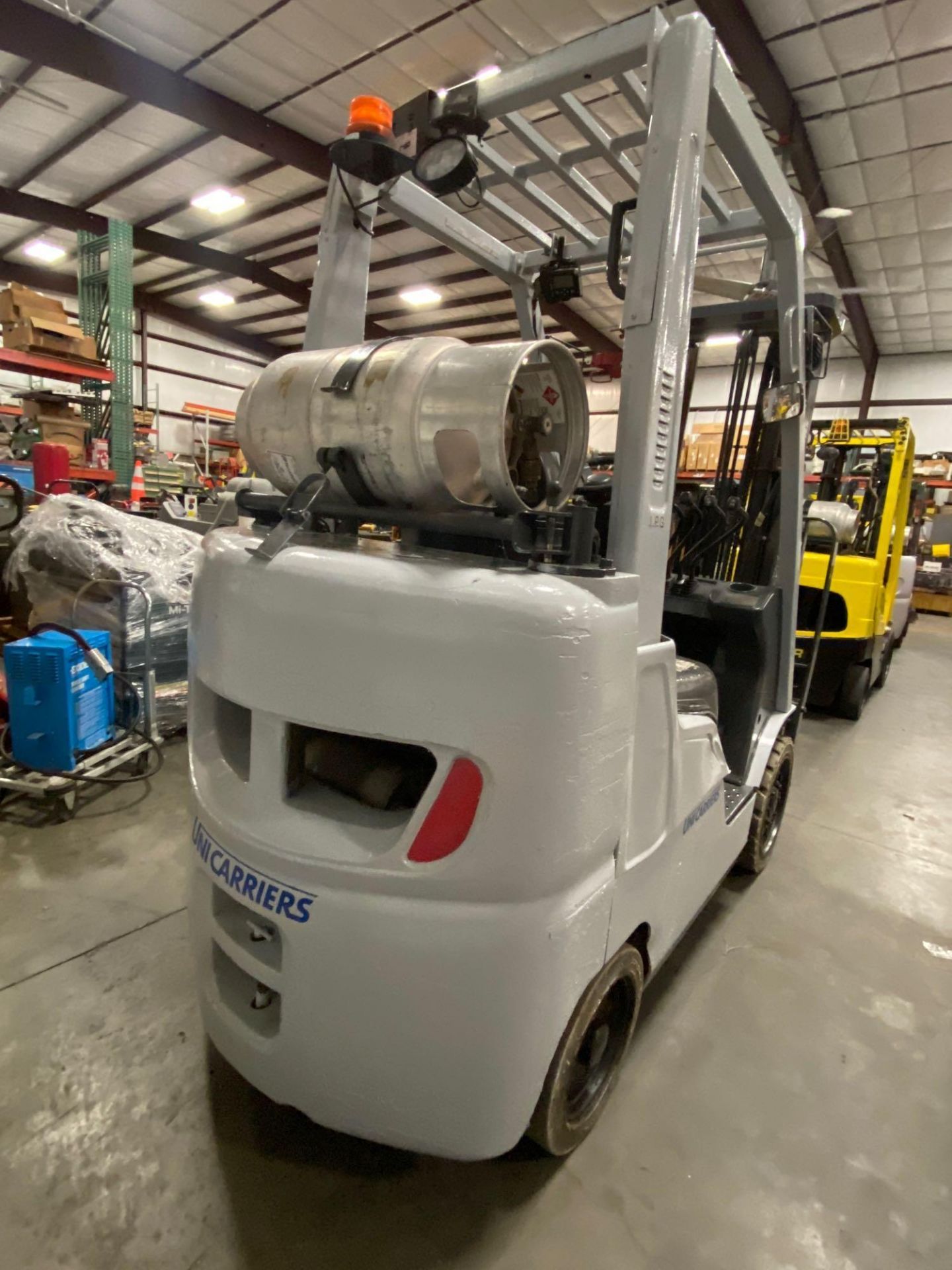 2015 UNICARRIERS AMERICA LP FORKLIFT MODEL MCP1F2A25LV, APPROX. 4,500 LB LIFT CAPACITY - Image 5 of 12