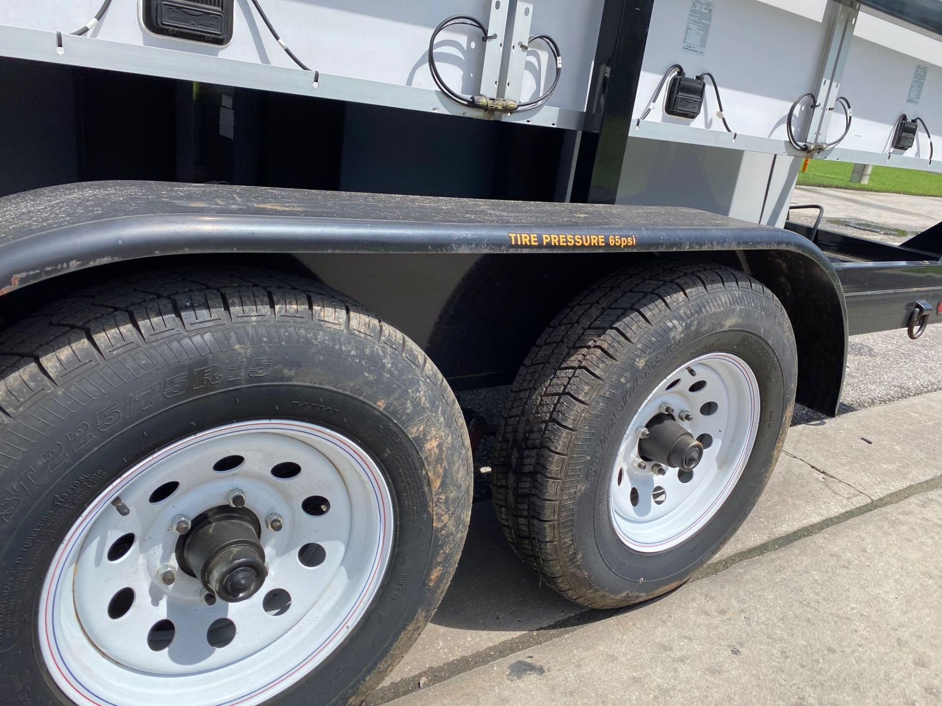 2015 MOBILE SOLAR POWER GENERATOR TRAILER, TEN 270 WATT SOLAR PANELS, KUBOTA 11KW DIESEL GEN - Image 40 of 40