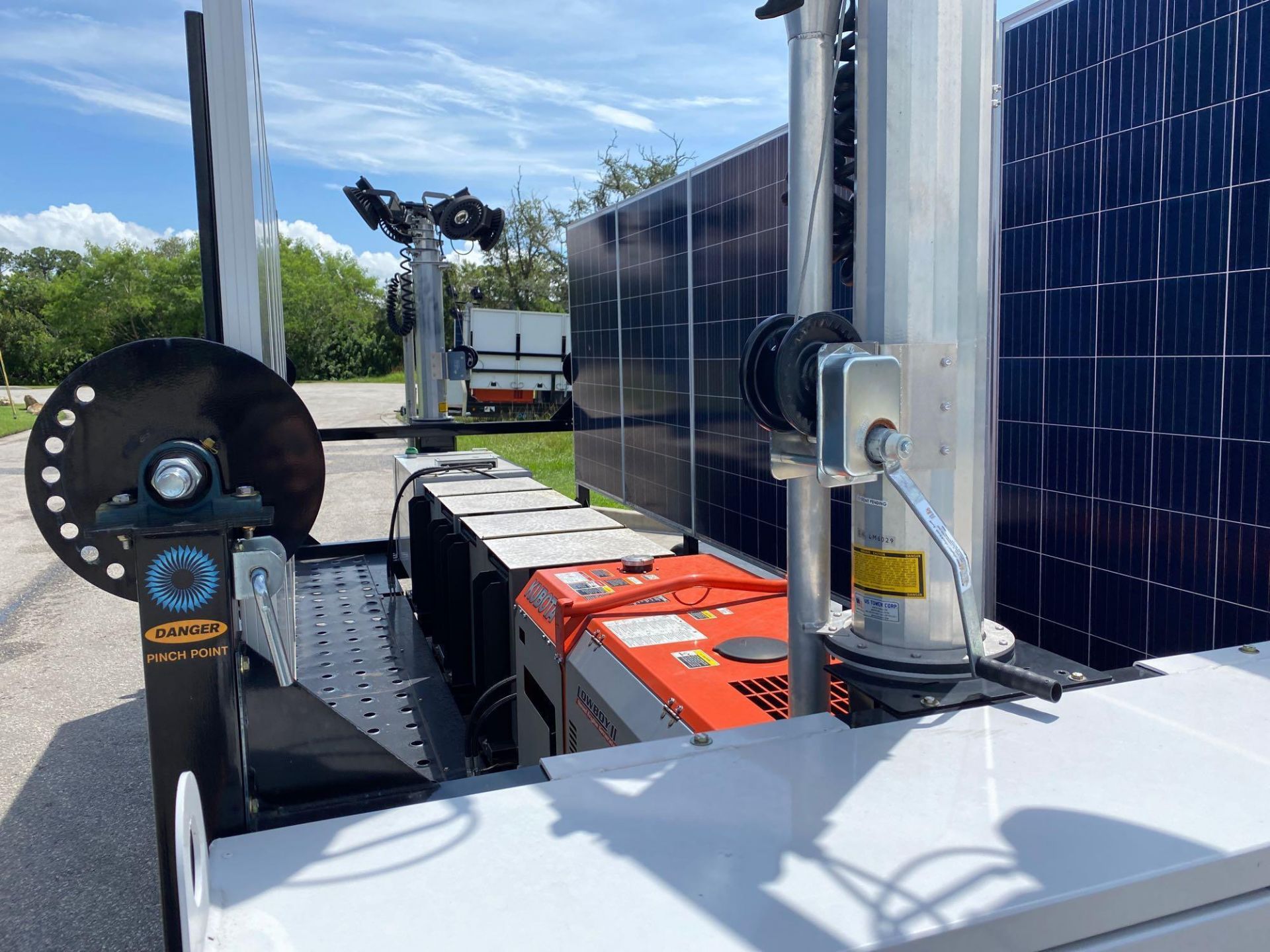 2015 MOBILE SOLAR POWER GENERATOR TRAILER, TEN 270 WATT SOLAR PANELS, KUBOTA 11KW DIESEL GEN - Image 16 of 40