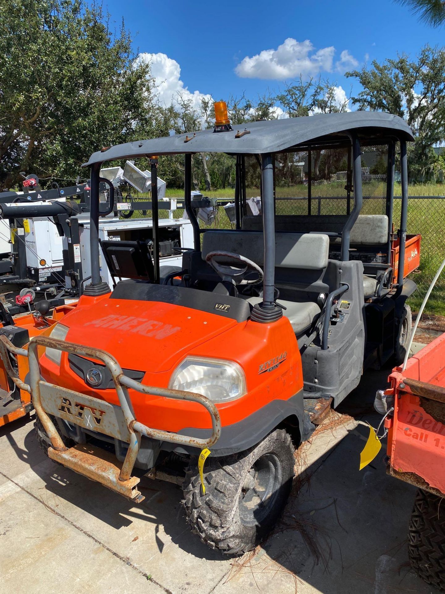 KUBOTA RTV1140 CPX DIESEL UTV, 4X4, 2,521 HOURS SHOWING, RUNS & DRIVE - Image 3 of 9