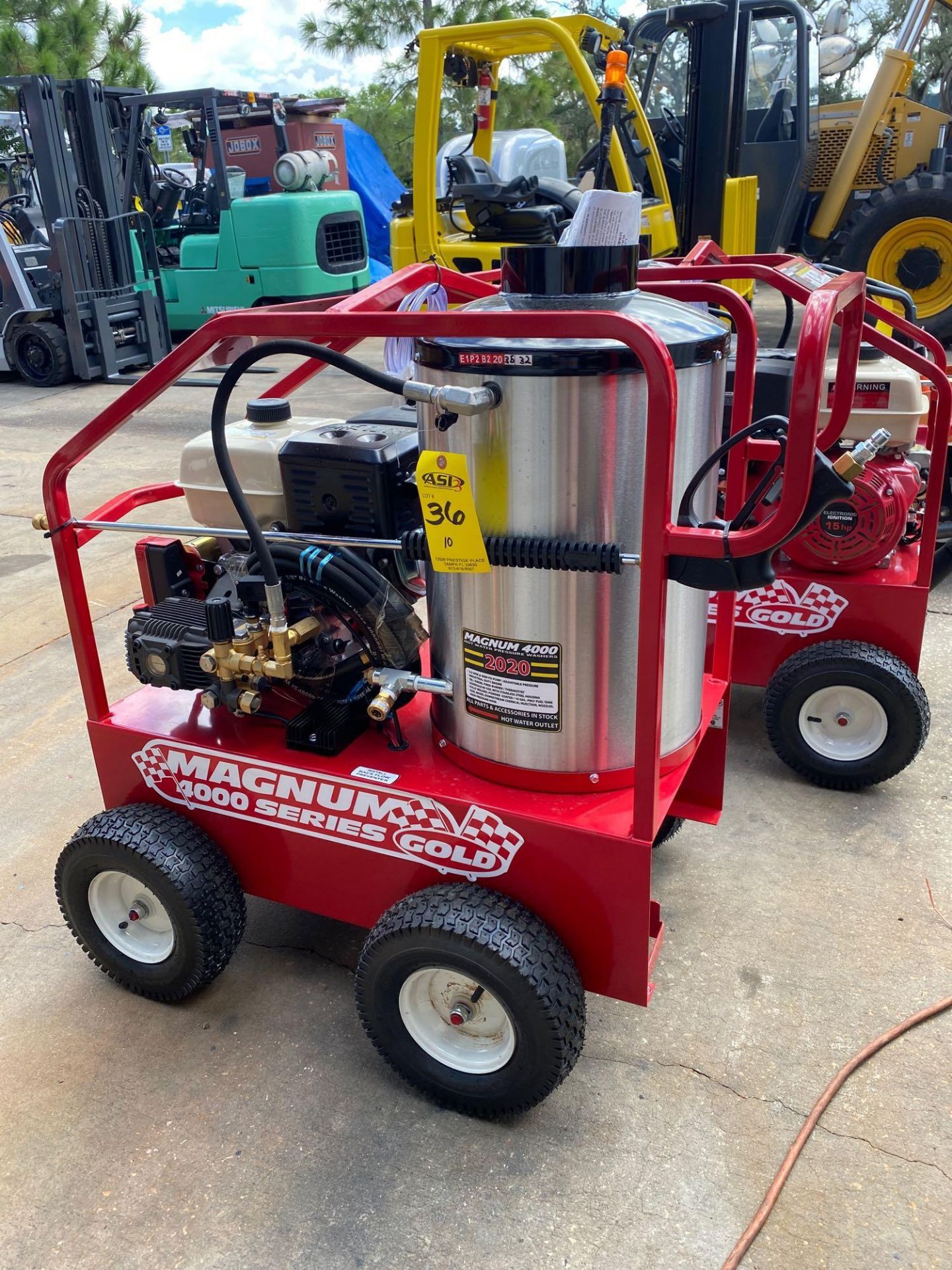 2020 UNUSED MAGNUM 4000 HEATED PRESSURE WASHER, ELECTRIC START, 4,000 PSI