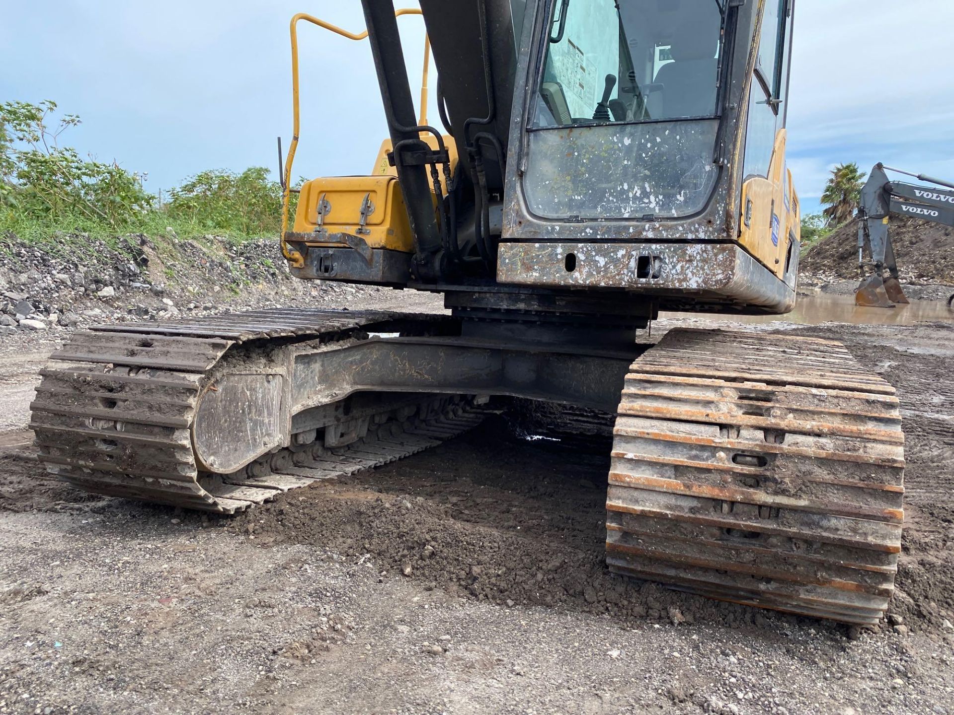 2014 VOLVO EC 220 DL CRAWLER EXCAVATOR, ENCLOSED CAB, 3RD VALVE/AUX. HYDRAULICS - Image 19 of 28