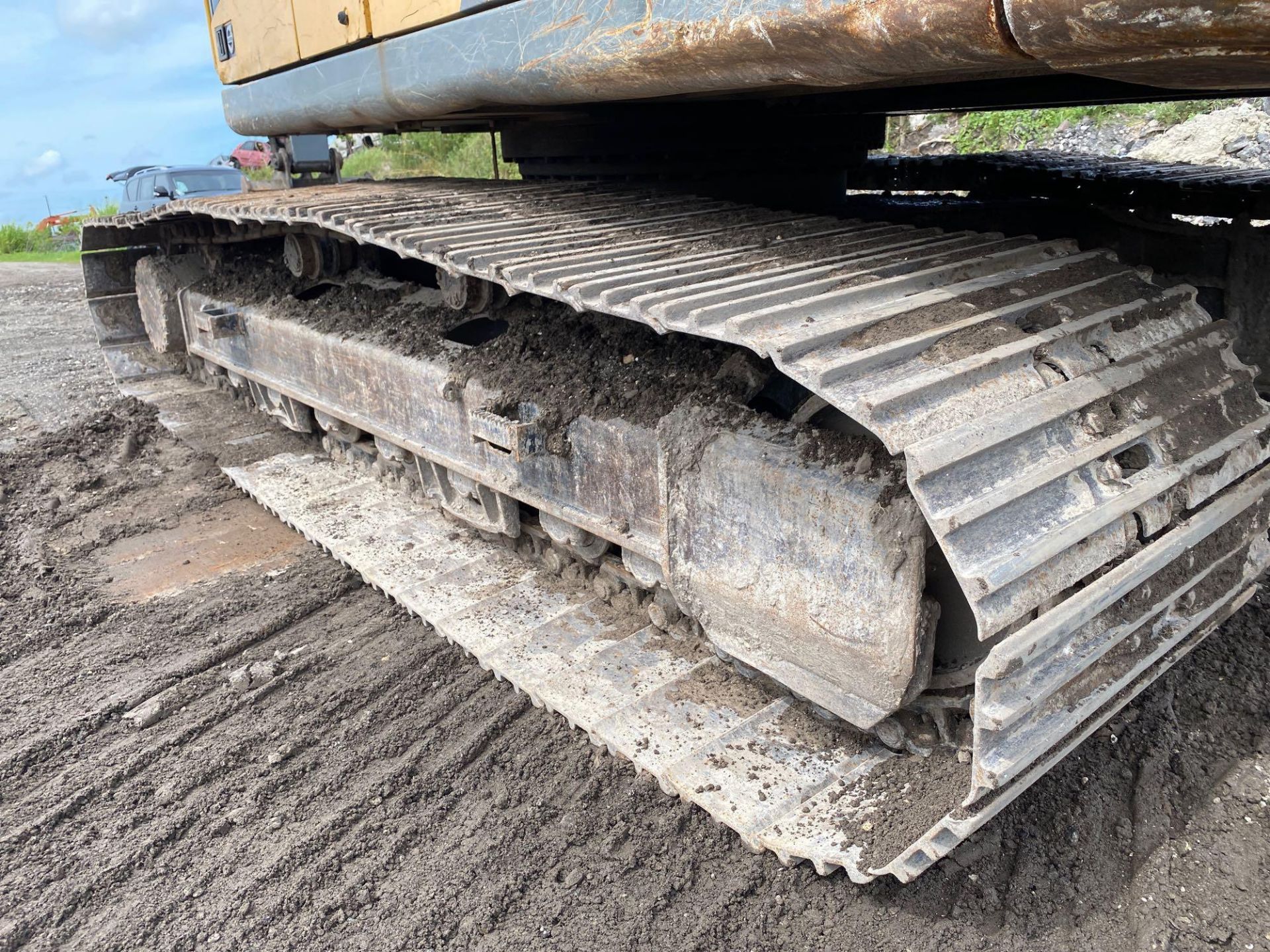 2014 VOLVO EC 220 DL CRAWLER EXCAVATOR, ENCLOSED CAB, 3RD VALVE/AUX. HYDRAULICS - Image 9 of 28