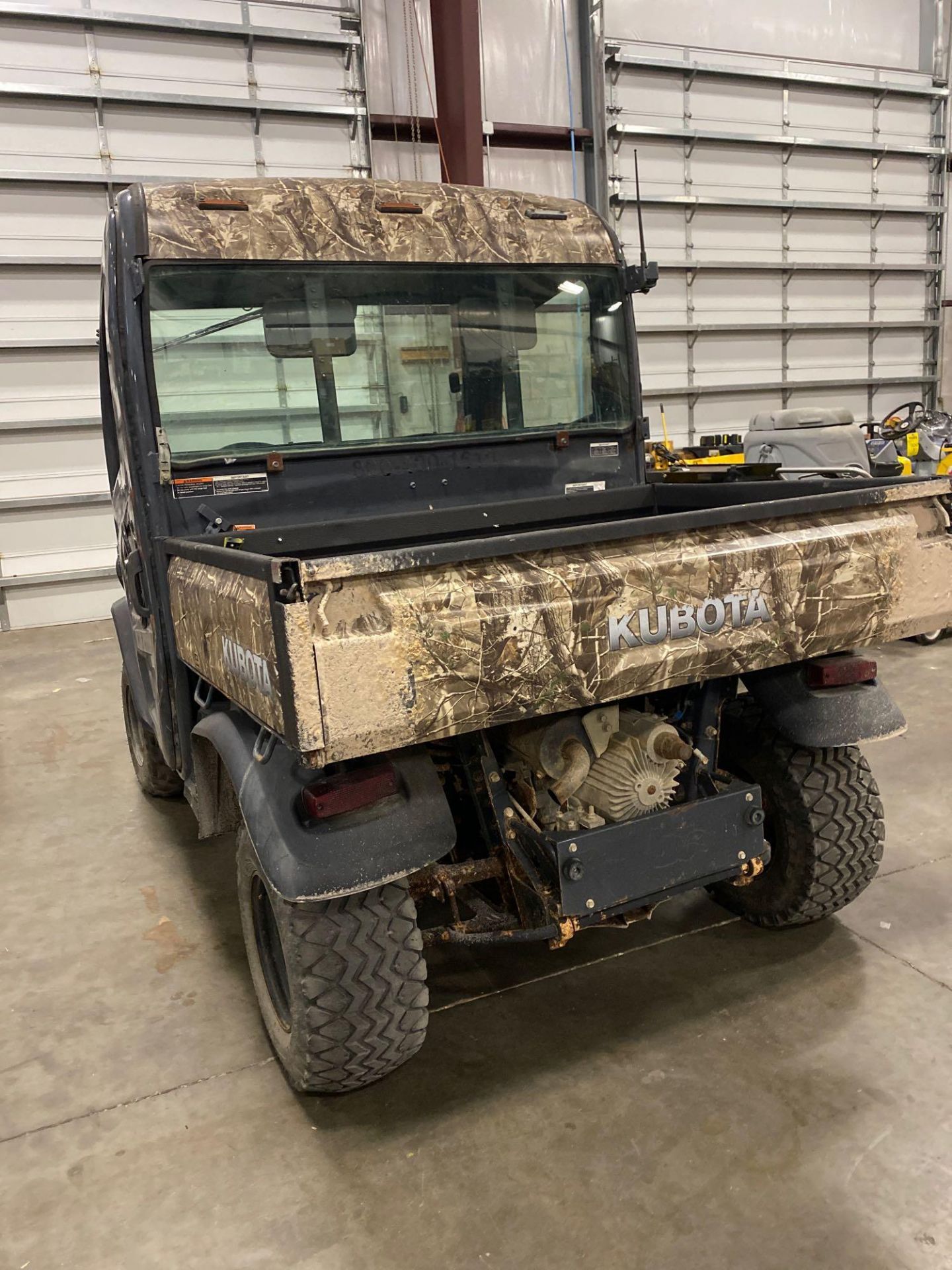 2014 KUBOTA X1100C RTV, ENCLOSED CAB, DIESEL, DUMP BED, 1,885.9 HOURS SHOWING, HEAT & A/C, RUNS AND - Image 4 of 10