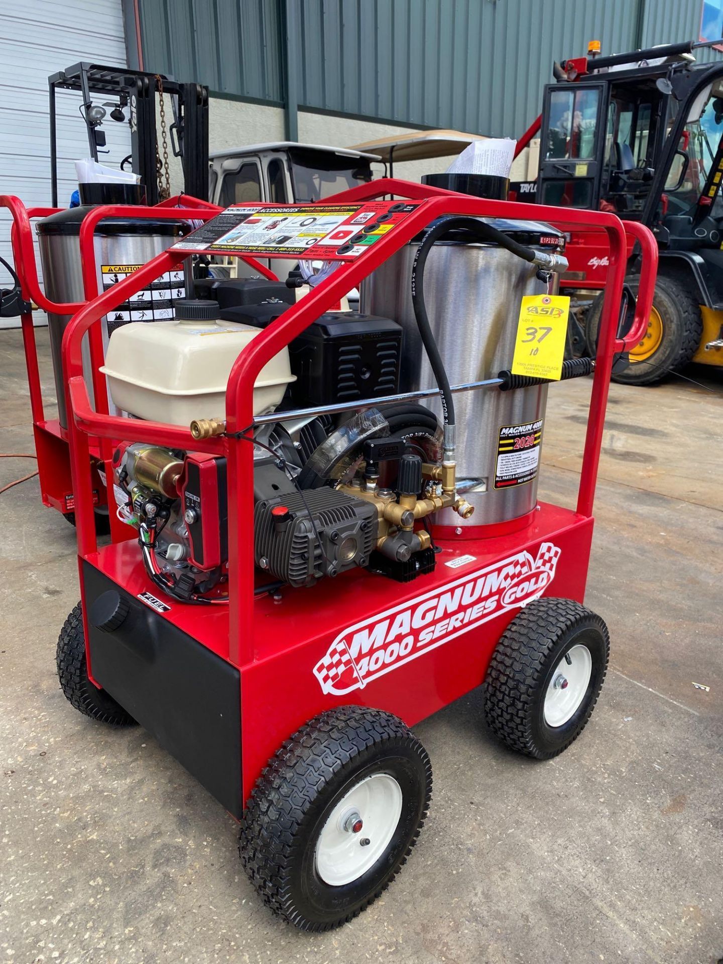 2020 UNUSED MAGNUM 4000 HEATED PRESSURE WASHER, ELECTRIC START, 4,000 PSI - Image 2 of 12