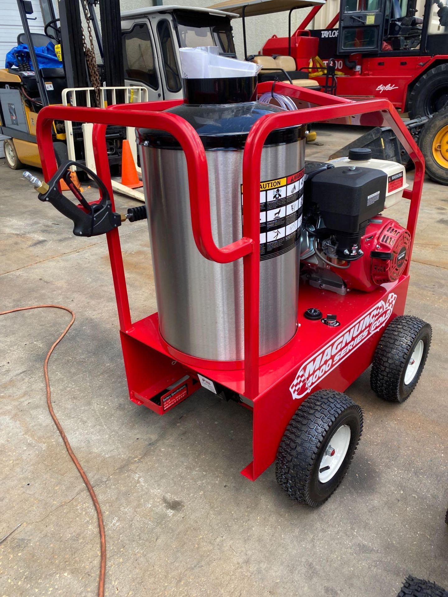 2020 UNUSED MAGNUM 4000 HEATED PRESSURE WASHER, ELECTRIC START, 4,000 PSI - Image 8 of 14