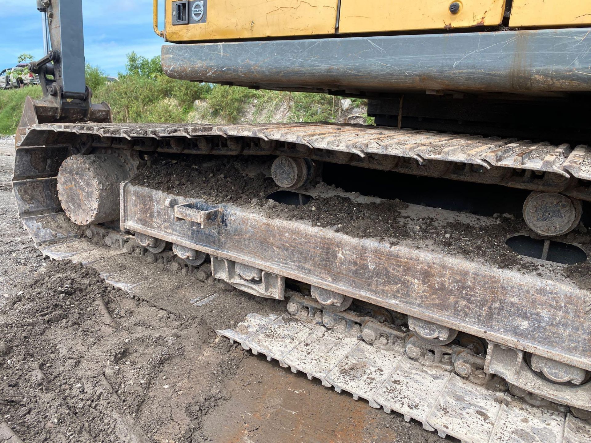 2014 VOLVO EC 220 DL CRAWLER EXCAVATOR, ENCLOSED CAB, 3RD VALVE/AUX. HYDRAULICS - Image 10 of 28