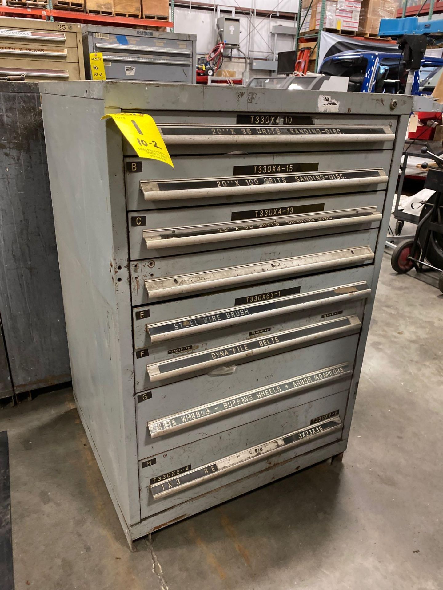 8 DRAWER INDUSTRIAL PARTS CABINET/TOOL BOX