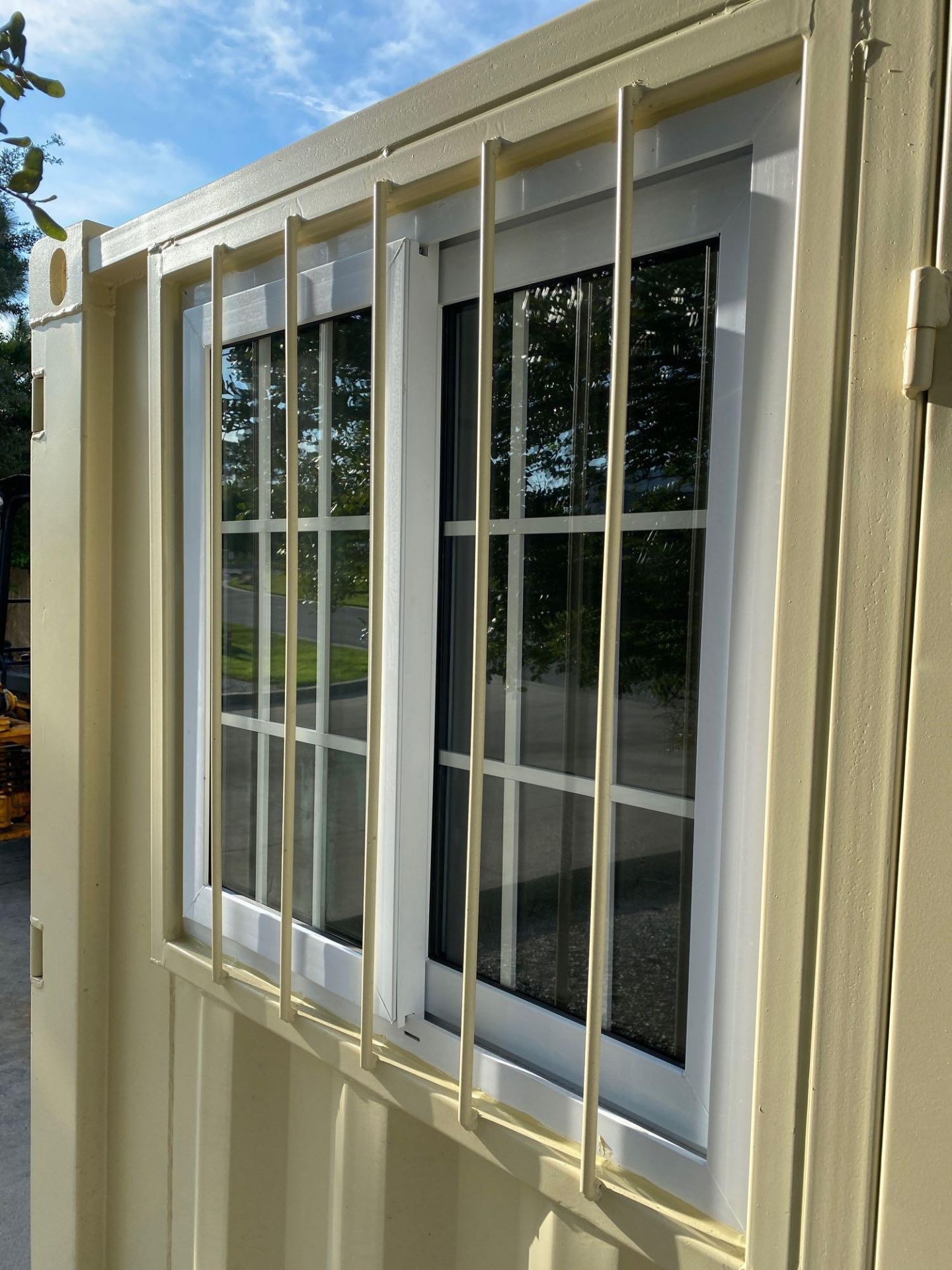 UNUSED 8' CONTAINER/PORTABLE OFFICE WITH WINDOW AND SIDE DOOR ENTRANCE (LOCKING), FORKLIFT POCKETS - Image 8 of 8