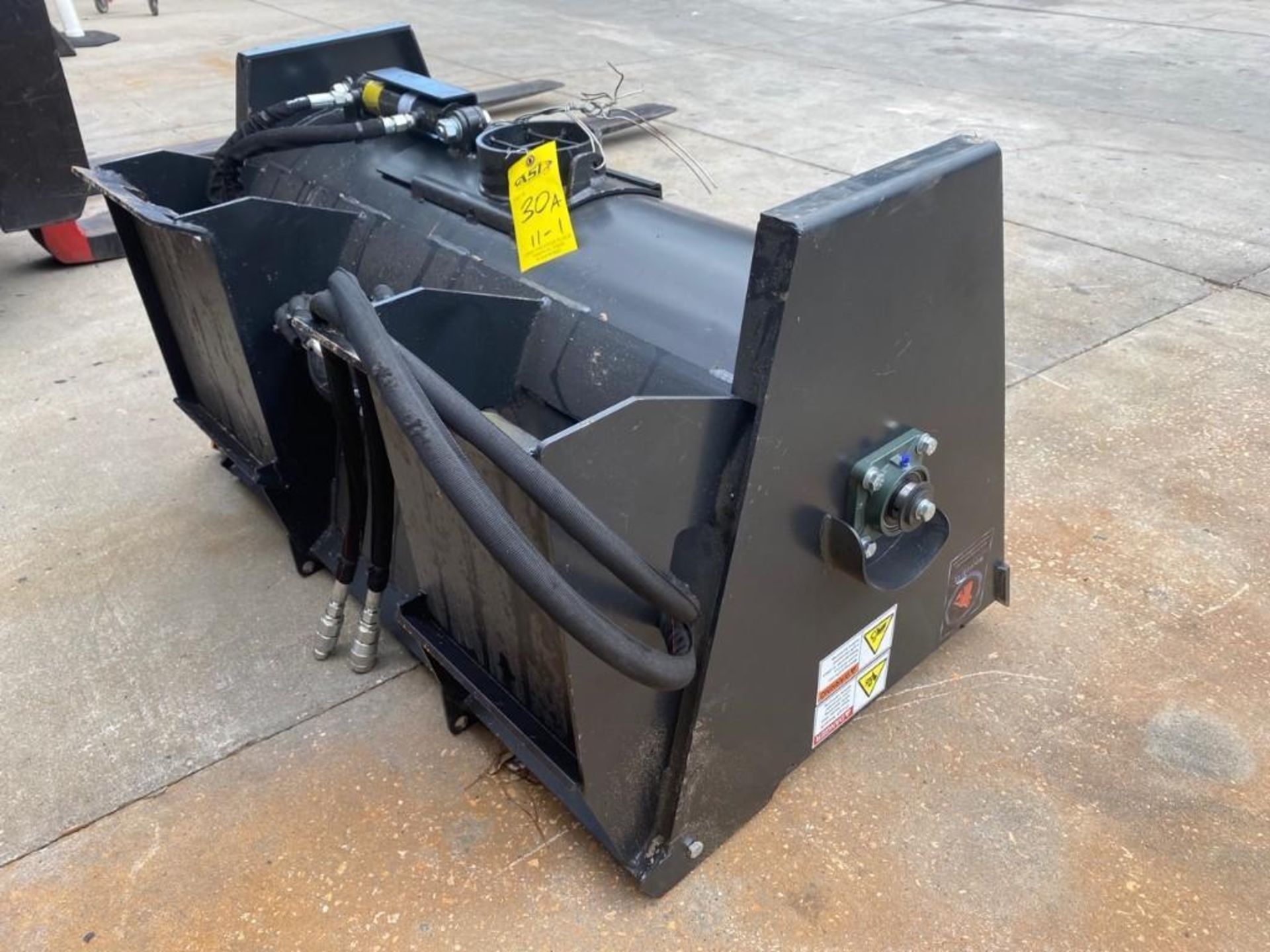 UNUSED 2020 WOLVERINE CEMENT MIXING ATTACHMENT FOR SKID STEER - Image 4 of 5