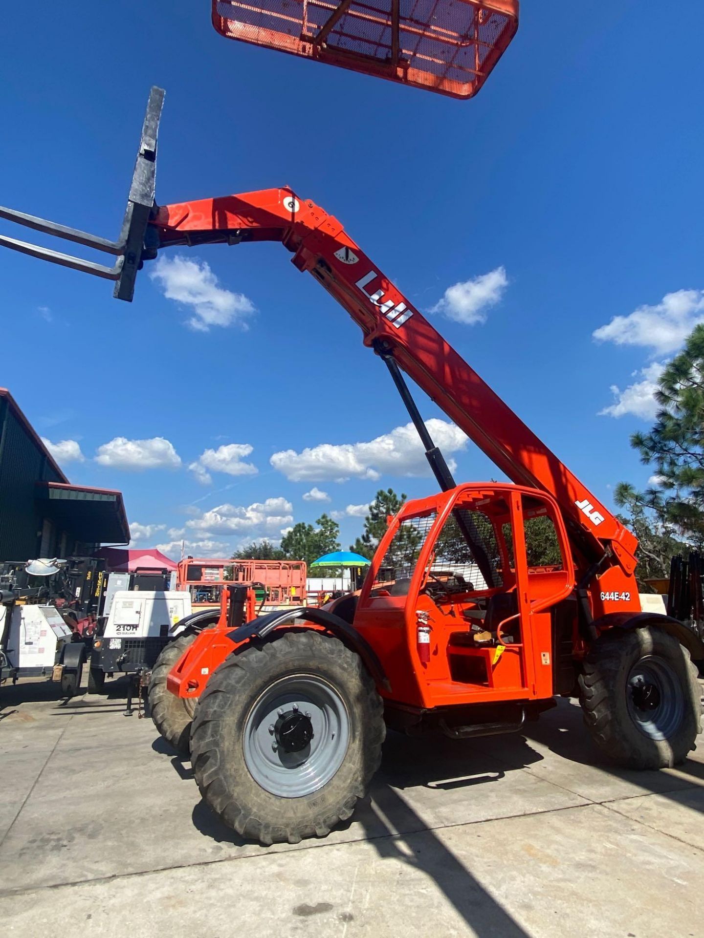 2007 JLG LULL TELESCOPIC FORKLIFT, TOUGH TERRAIN, MODEL 644E-42, 2,810 HOURS SHOWING, DIESEL, RUNS A - Image 19 of 19