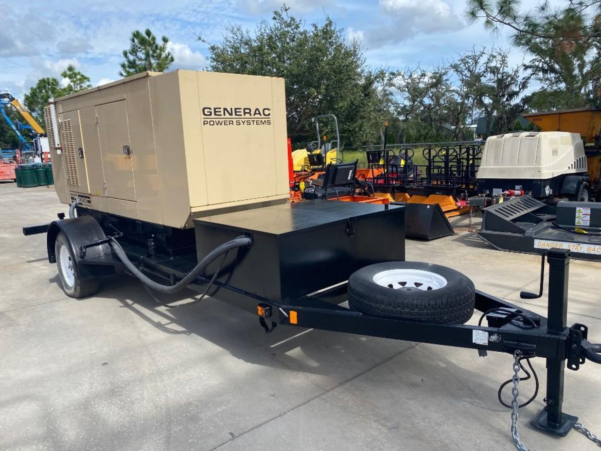 GENERAC TRAILER MOUNTED DIESEL GENERATOR, 50KW/63KVA, 120/240 V, CLEAN MACHINE, RUNS & OPERATES - Image 4 of 15