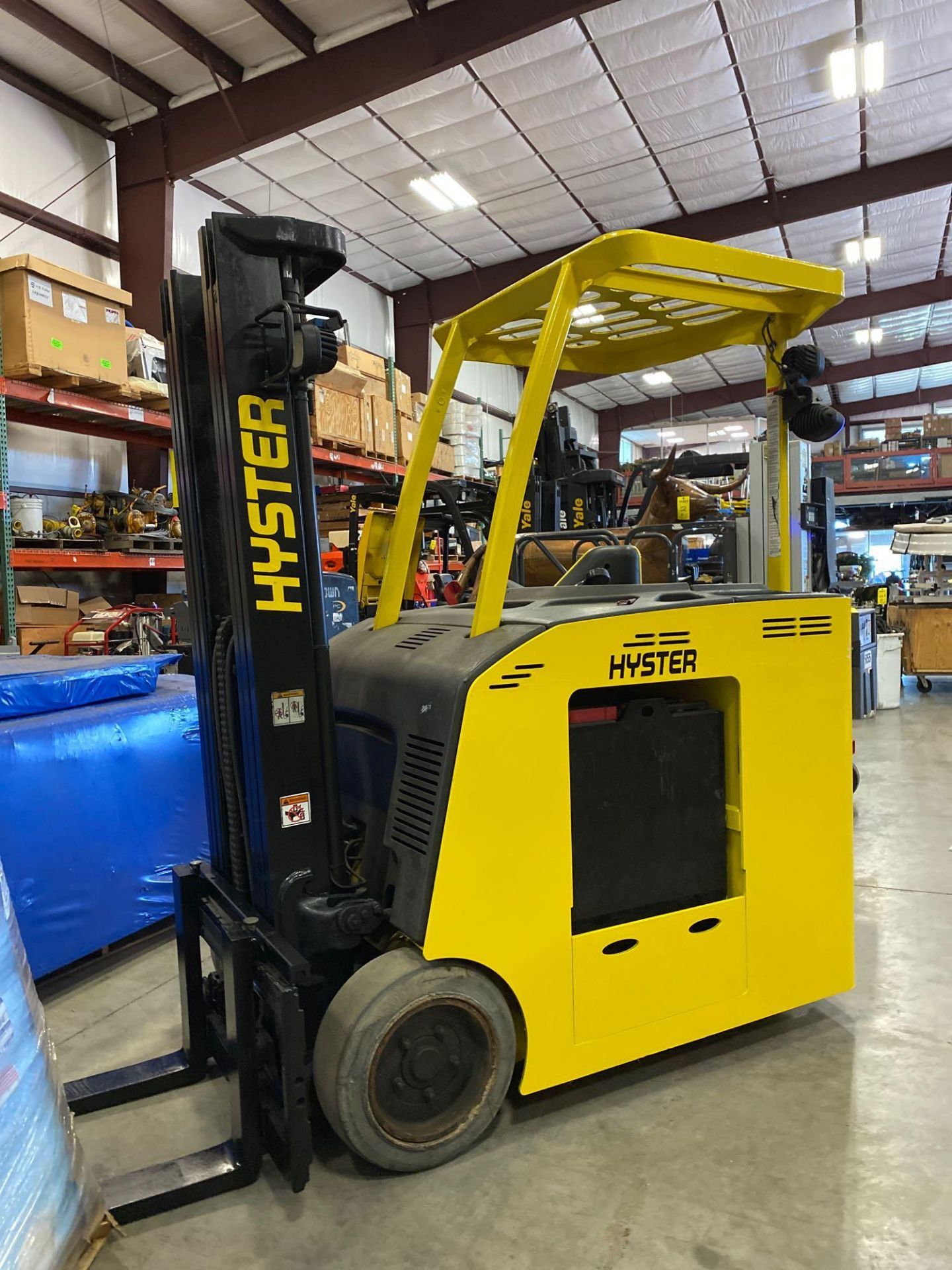 2014 HYSTER E40HSD2-21 ELECTRIC FORKLIFT, 36V, 4,000 LB CAPACITY, 187" HEIGHT CAPACITY, TILT, SIDE S