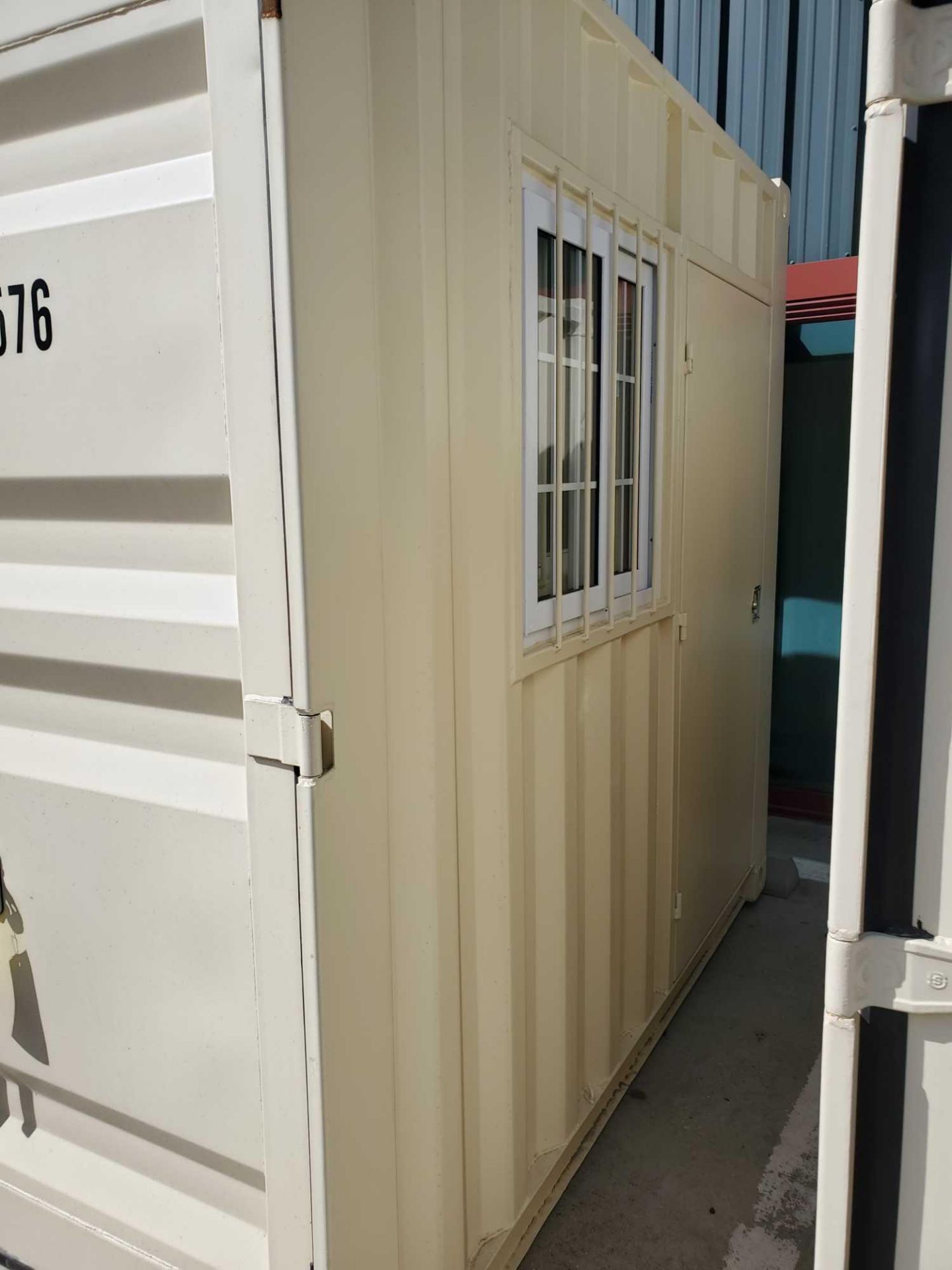 UNUSED 2020 9' OFFICE CONTAINER WITH SIDE DOOR, WINDOW & FORK POCKETS (NO CONTENTS) - Image 4 of 9