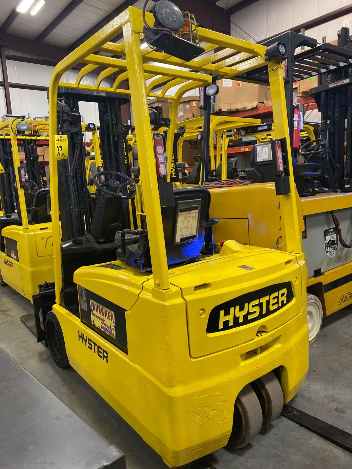 HYSTER ELECTRIC FORKLIFT MODE J35ZT, 3,500 LB CAPACITY, 36V, 187" HEIGHT CAPACITY, TILT, SIDE SHIFT, - Image 4 of 8