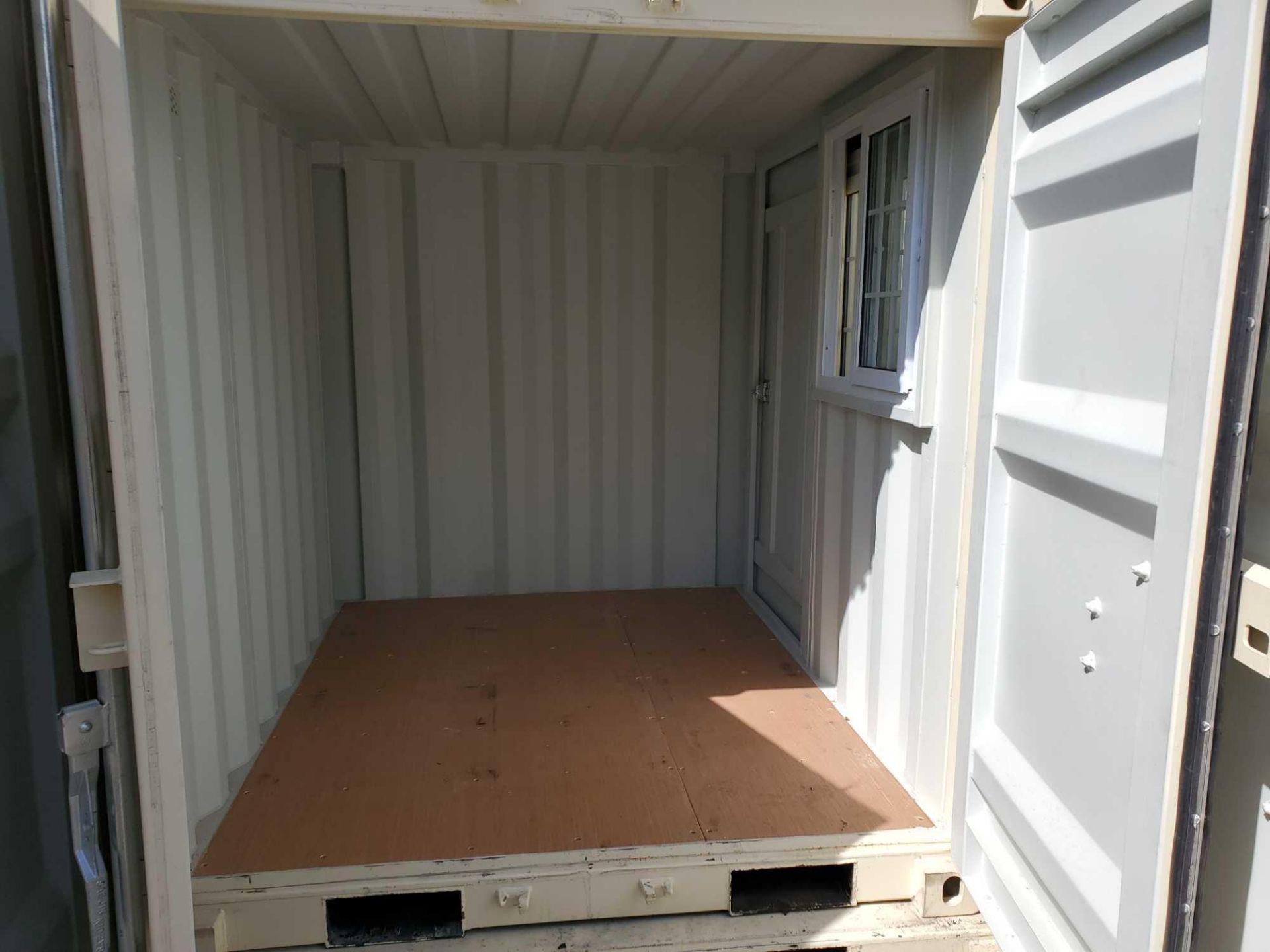 UNUSED 2020 8' OFFICE CONTAINER WITH SIDE DOOR, WINDOW & FORK POCKETS - Image 2 of 4