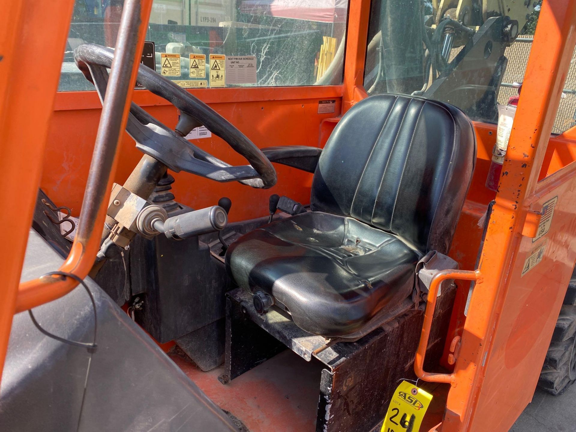 2013 JLG TELESCOPIC FORKLIFT MODEL G9-43A, DIESEL, 4X4,9,000LB CAPACITY, 43' REACH RUNS AND OPERATES - Image 10 of 13